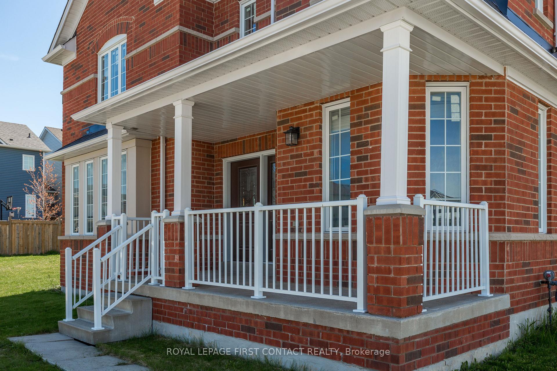 Photo 3 of 1 Griffin Gate, Barrie, Innis-Shore — HOMEH