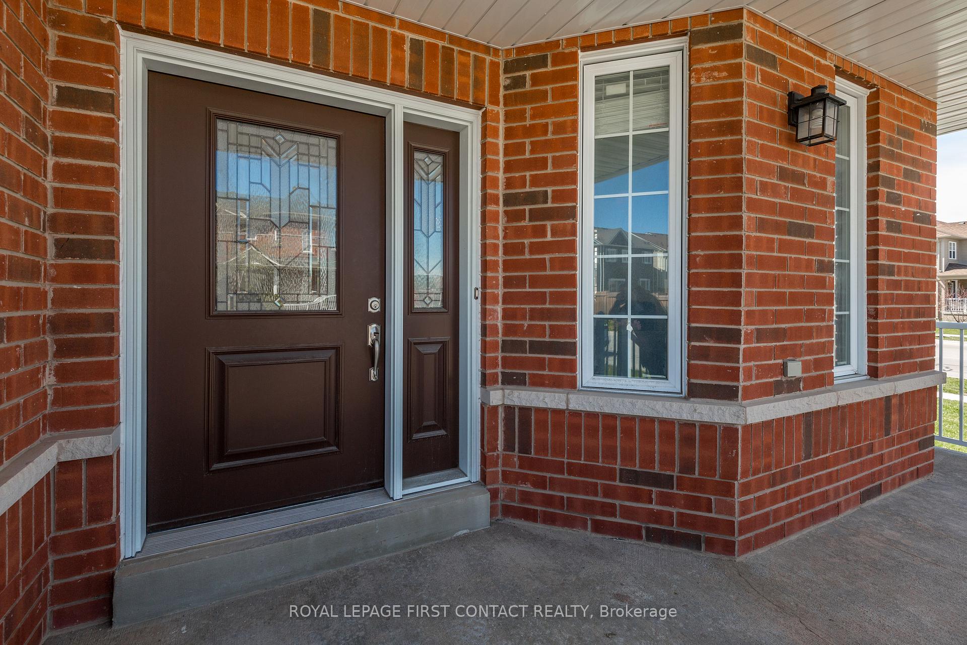 Photo 4 of 1 Griffin Gate, Barrie, Innis-Shore — HOMEH