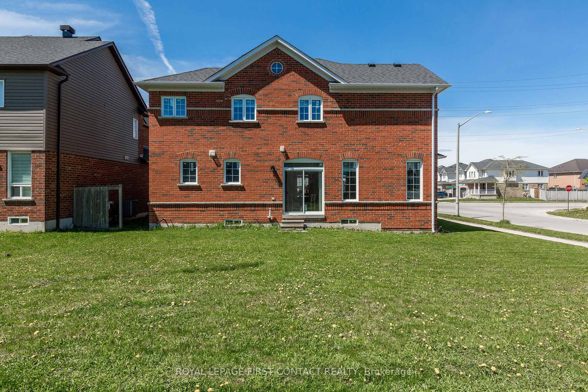 Photo 35 of 1 Griffin Gate, Barrie, Innis-Shore — HOMEH