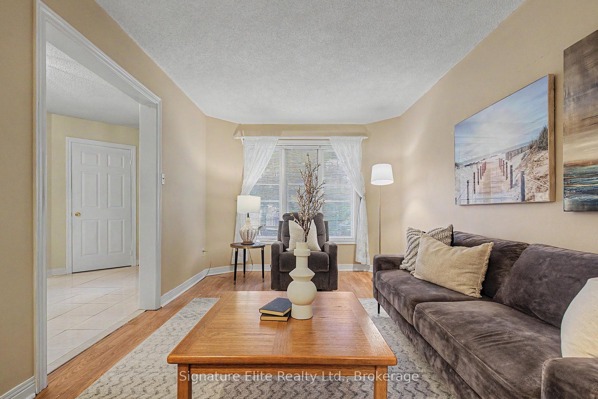 Photo 3 of 33 Waller Street, Whitby, Rolling Acres — HOMEH