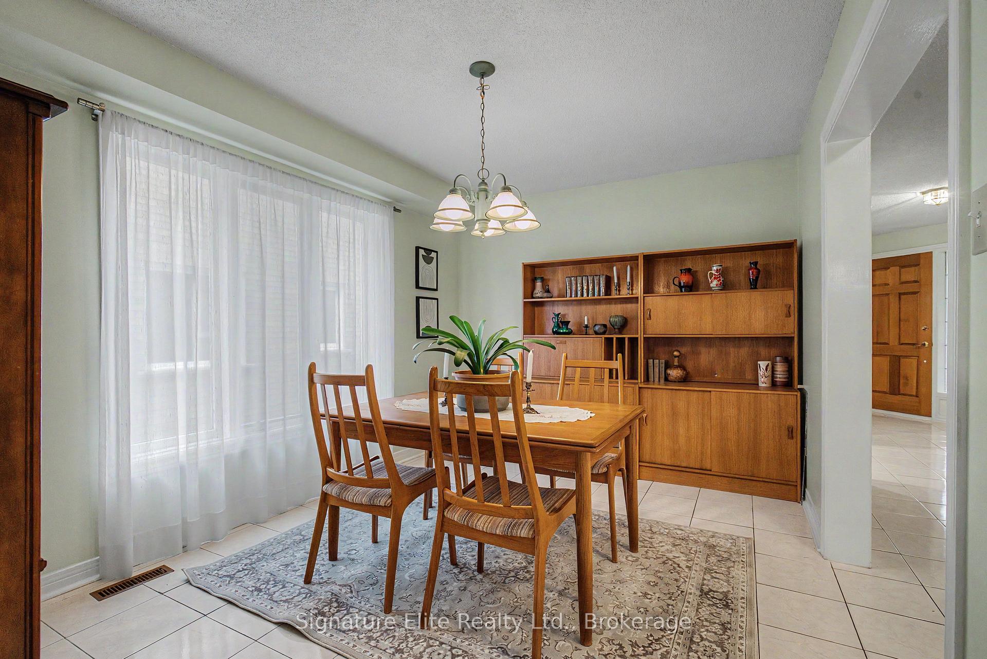 Photo 6 of 33 Waller Street, Whitby, Rolling Acres — HOMEH