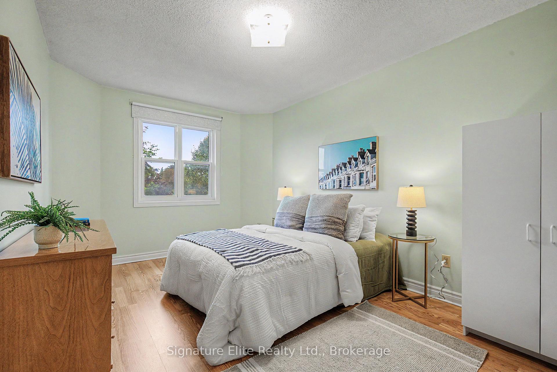 Photo 35 of 33 Waller Street, Whitby, Rolling Acres — HOMEH