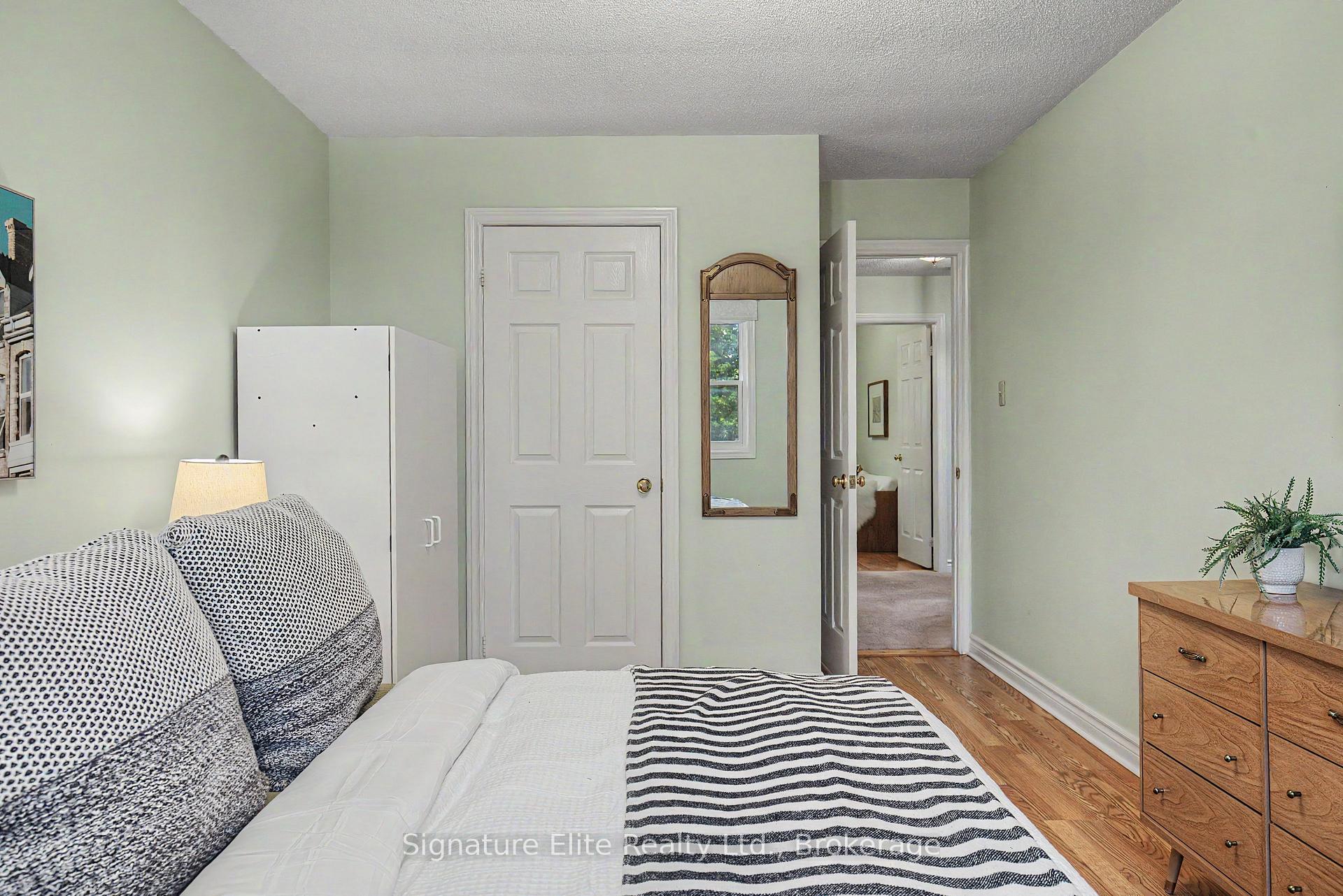 Photo 36 of 33 Waller Street, Whitby, Rolling Acres — HOMEH