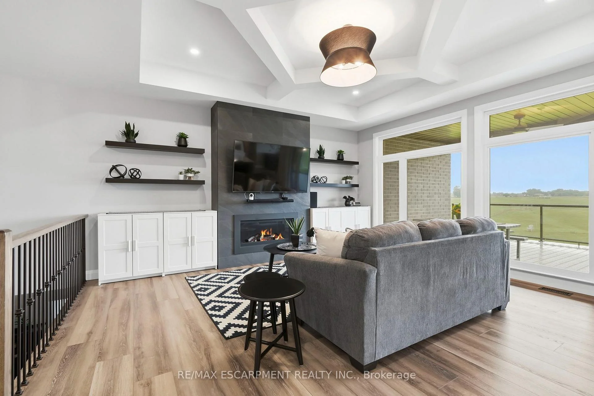 Photo 7 of 14 Hudson Drive, Brantford, Oakhill Dr — HOMEH