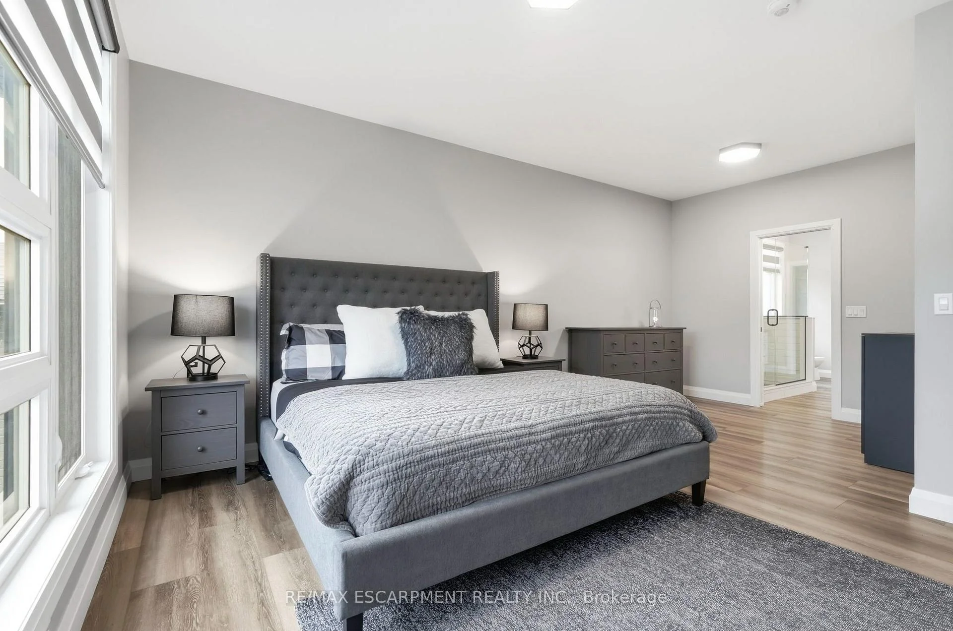 Photo 28 of 14 Hudson Drive, Brantford, Oakhill Dr — HOMEH