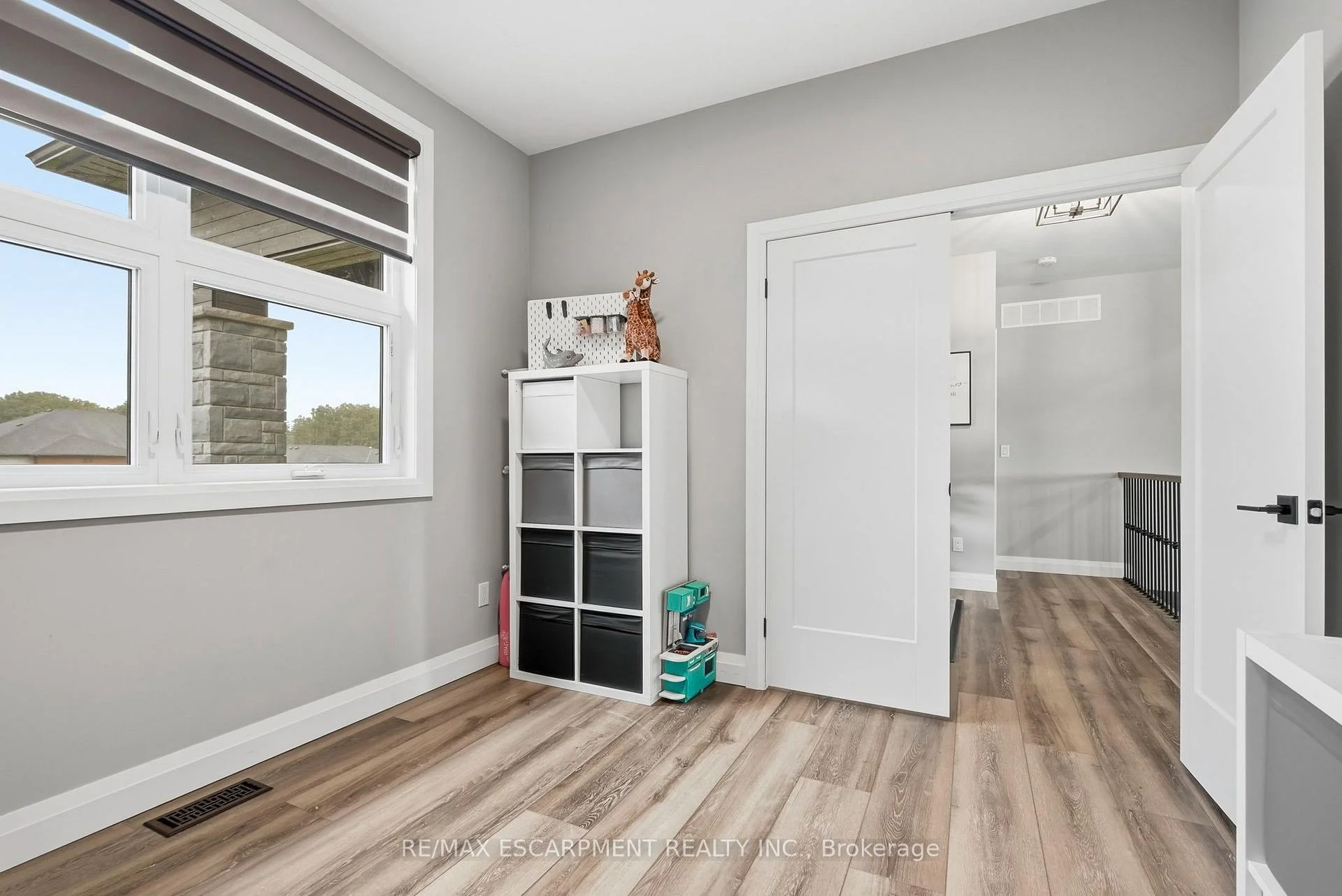 Photo 52 of 14 Hudson Drive, Brantford, Oakhill Dr — HOMEH
