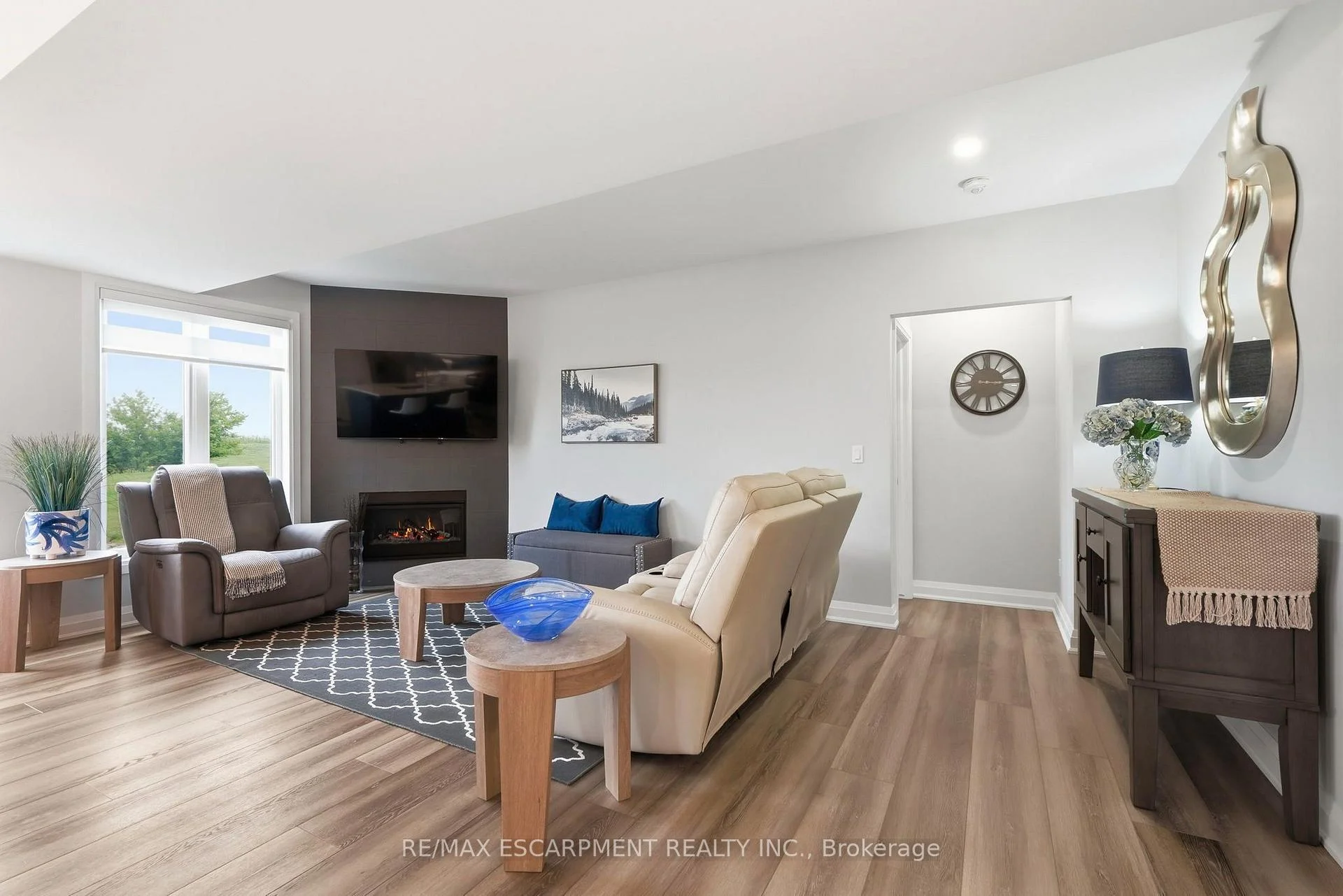 Photo 84 of 14 Hudson Drive, Brantford, Oakhill Dr — HOMEH