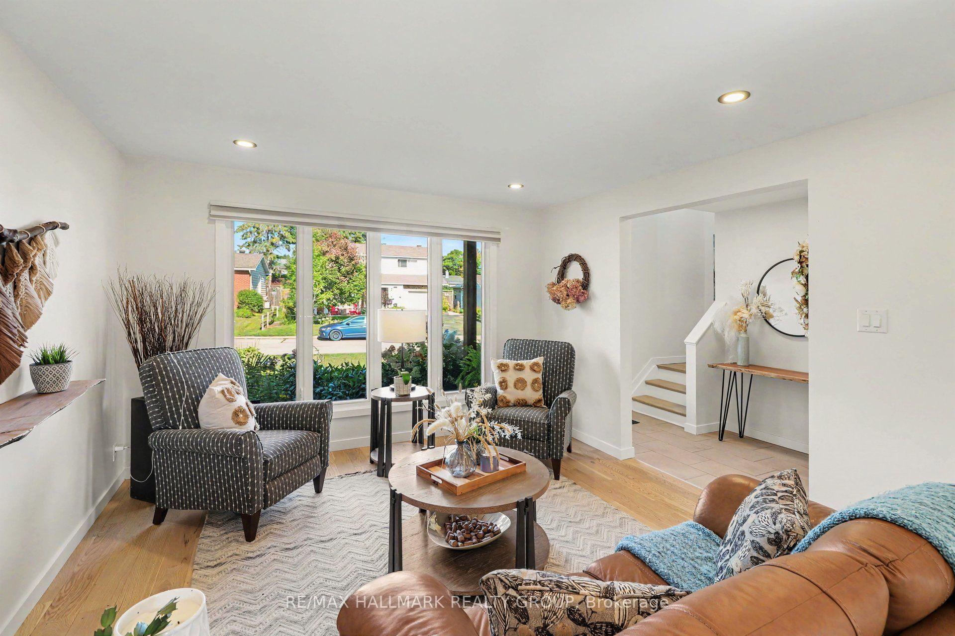 Photo 8 of 60 Woodburn Drive, Ottawa, Blackburn Hamlet — HOMEH