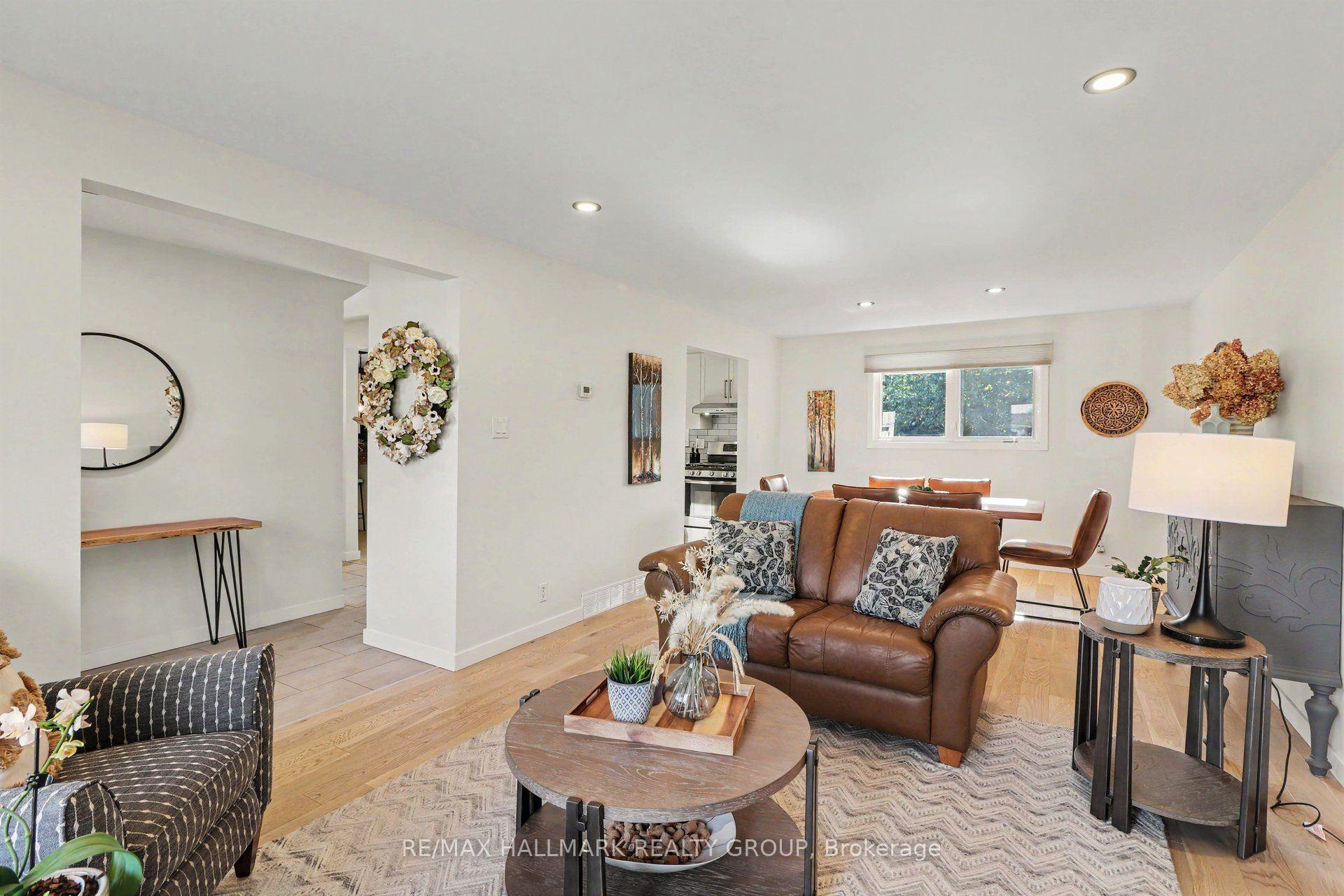 Photo 10 of 60 Woodburn Drive, Ottawa, Blackburn Hamlet — HOMEH