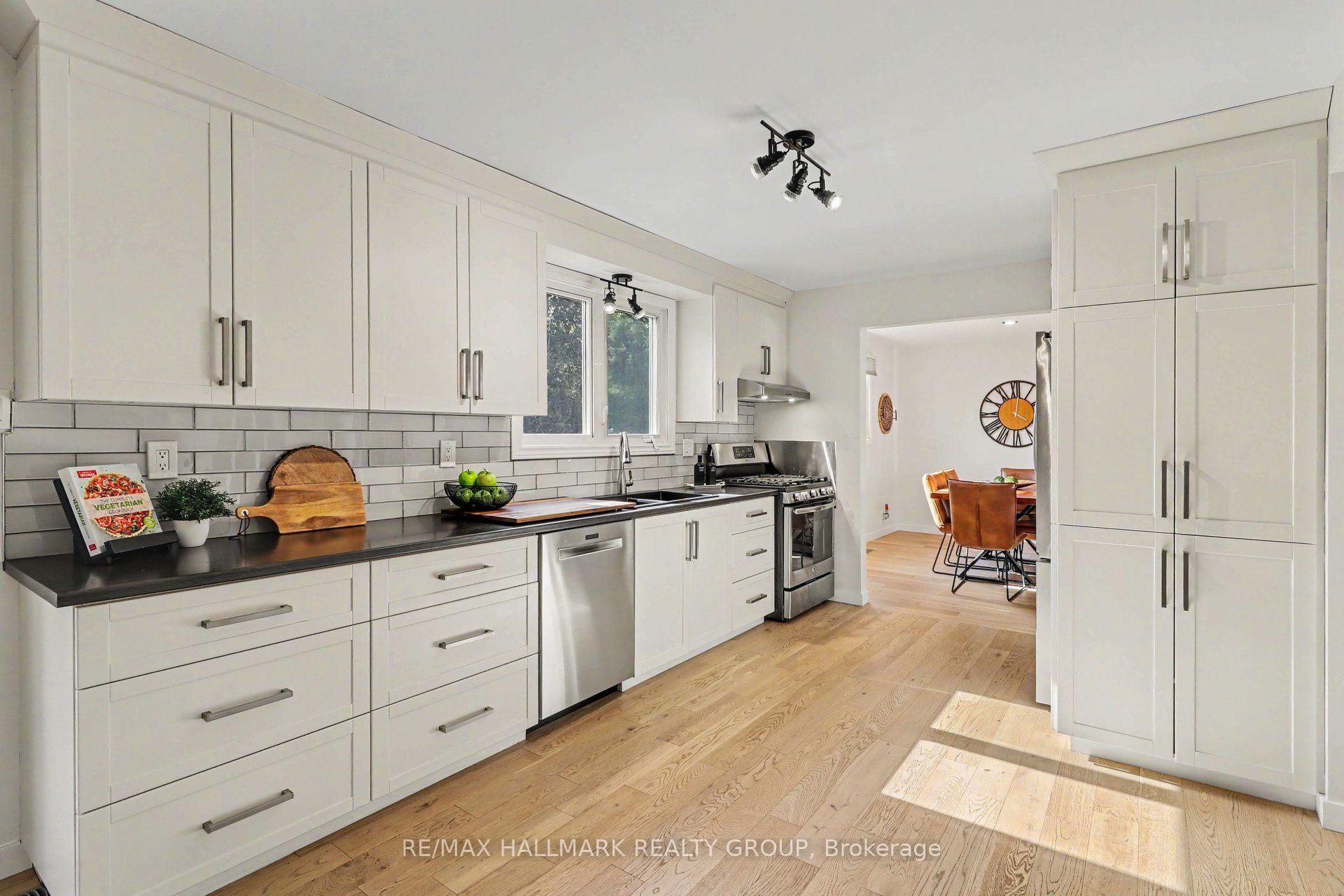 Photo 16 of 60 Woodburn Drive, Ottawa, Blackburn Hamlet — HOMEH