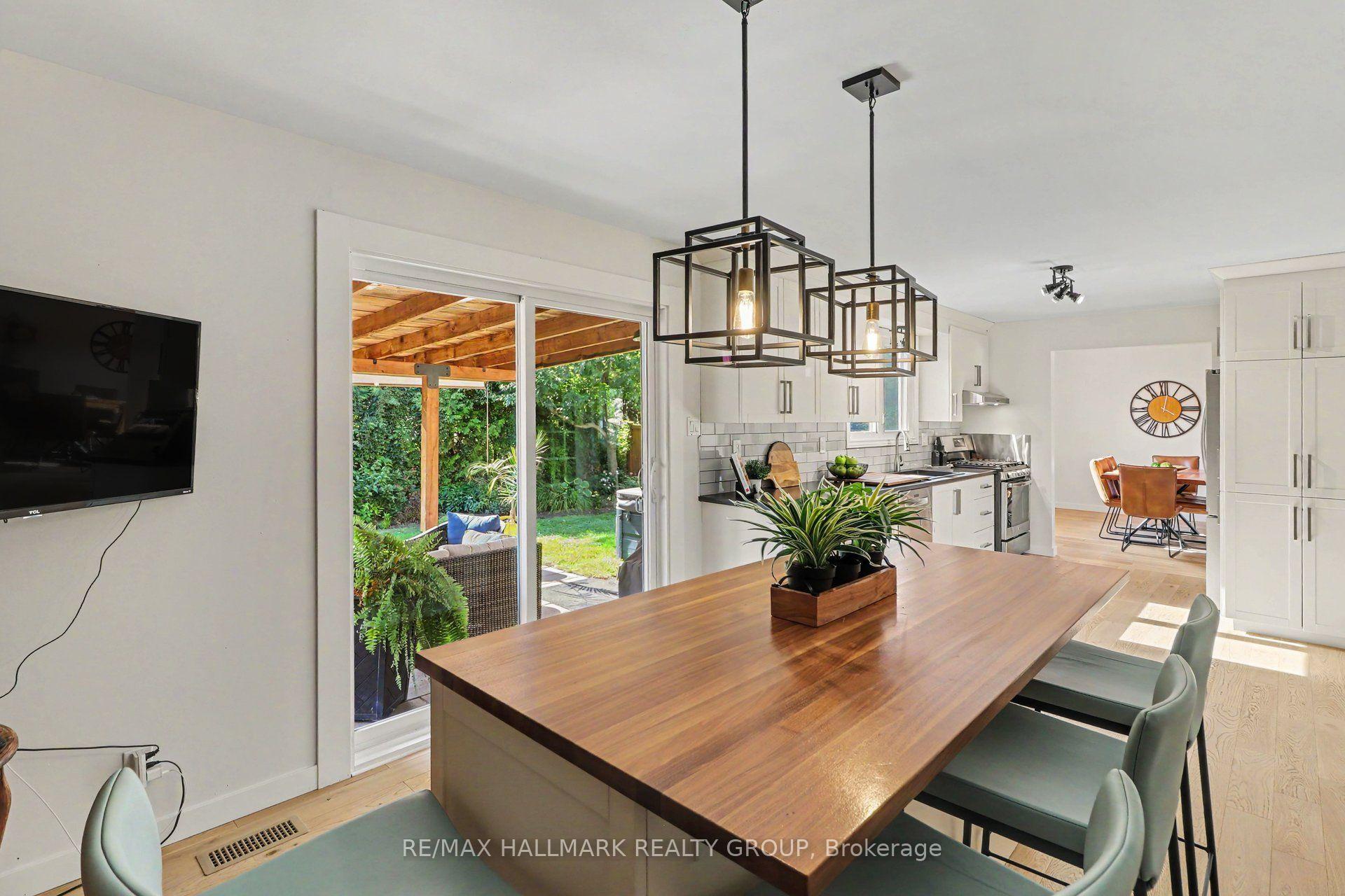 Photo 21 of 60 Woodburn Drive, Ottawa, Blackburn Hamlet — HOMEH