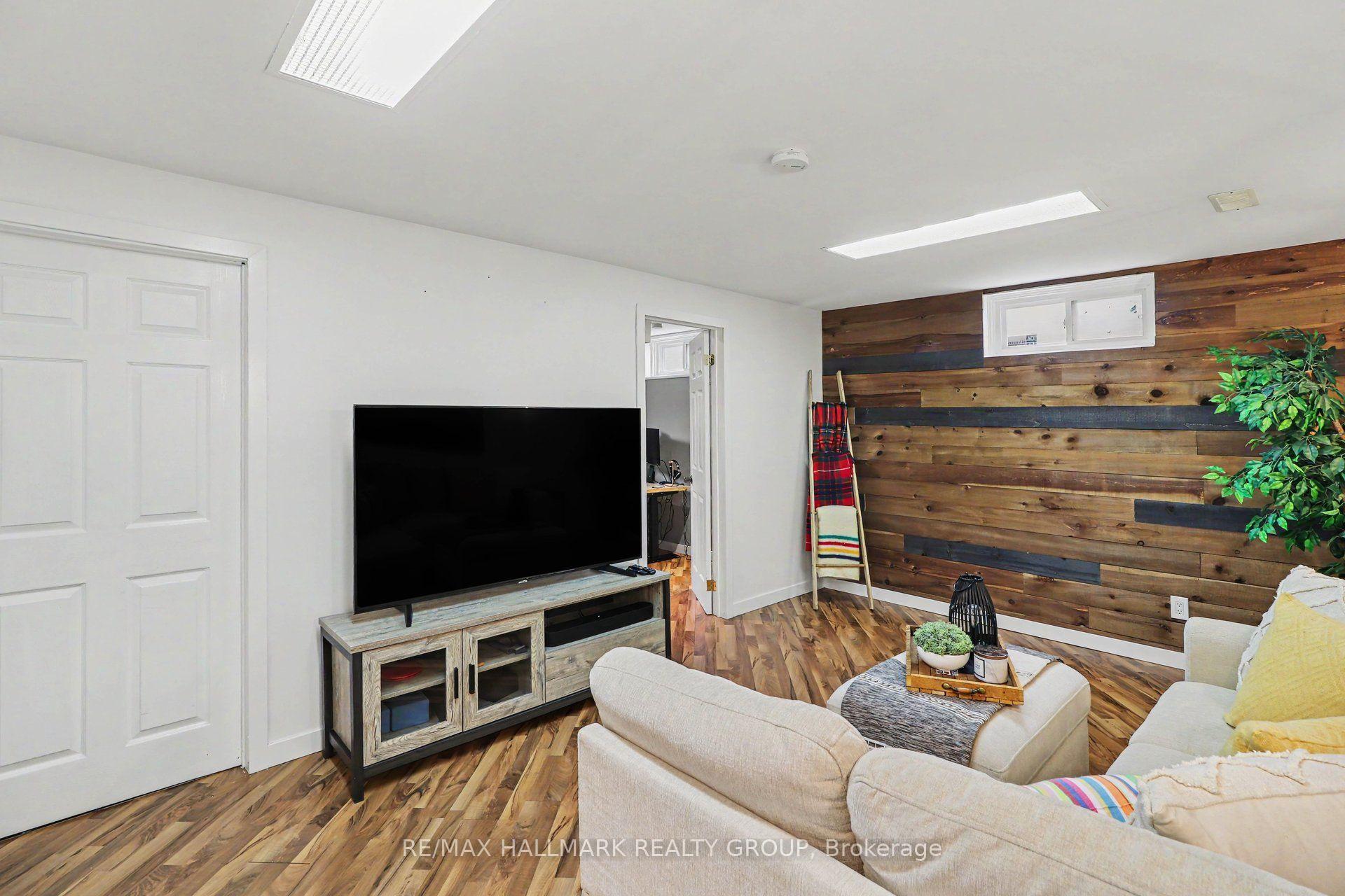 Photo 33 of 60 Woodburn Drive, Ottawa, Blackburn Hamlet — HOMEH