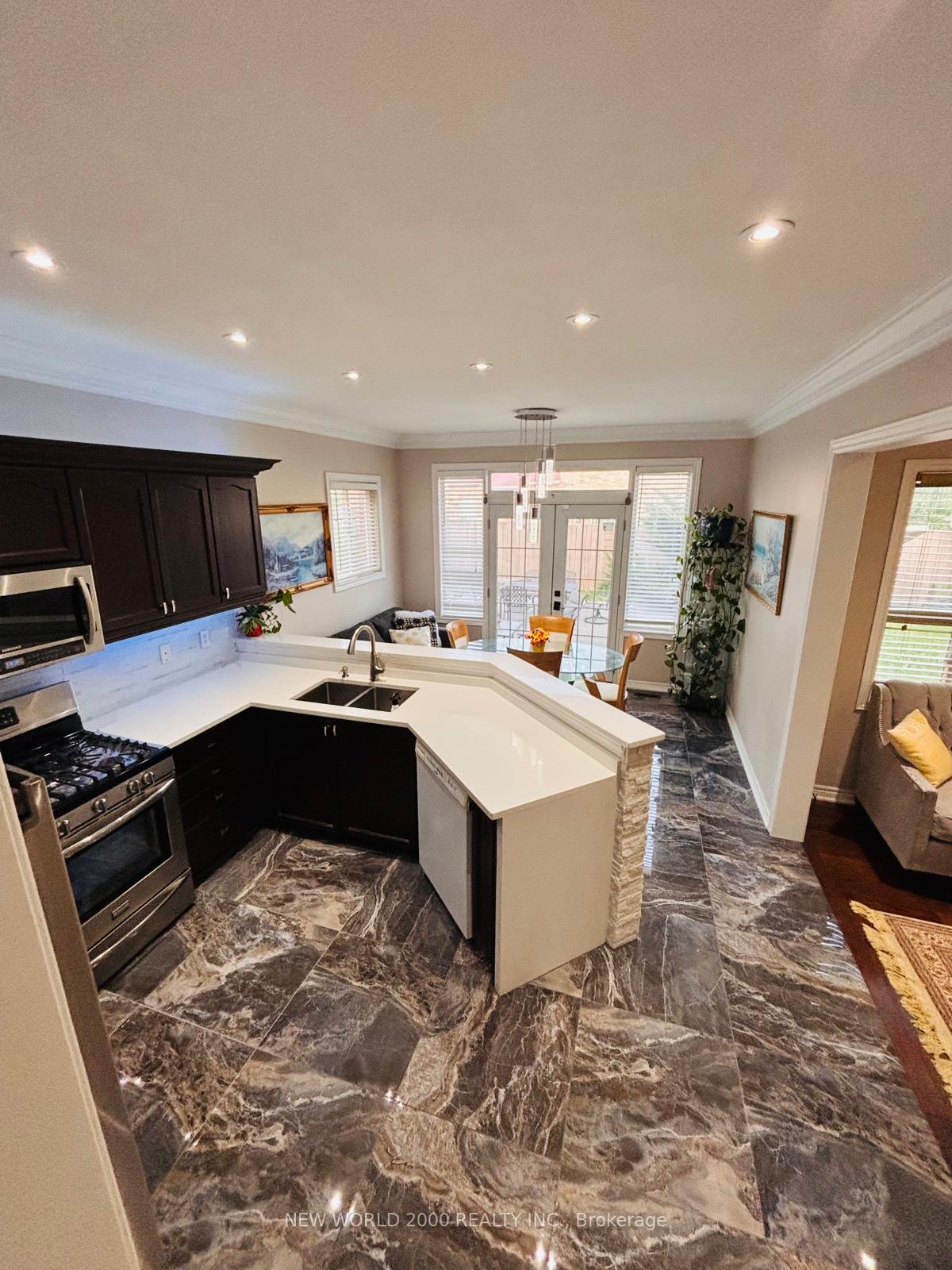 Photo 6 of 137 Fitzgerald Crescent, Milton, Dempsey — HOMEH