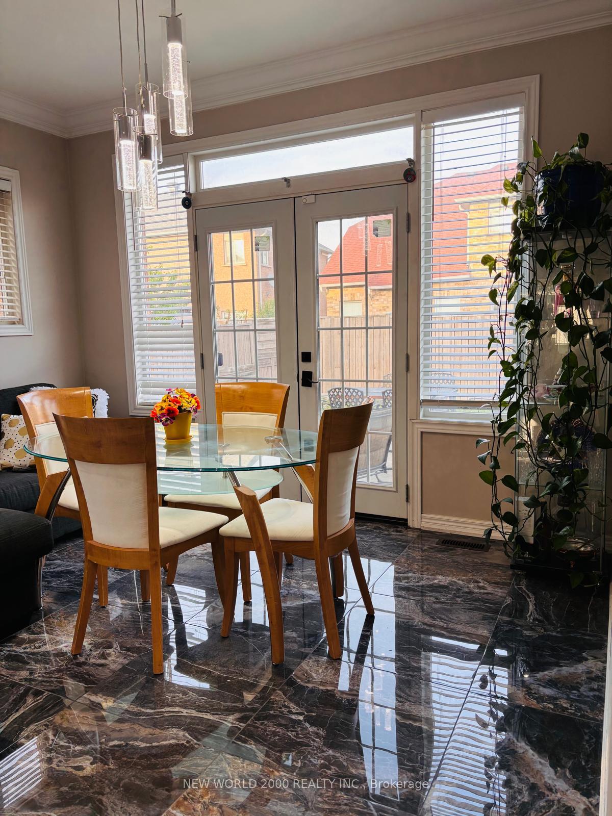 Photo 8 of 137 Fitzgerald Crescent, Milton, Dempsey — HOMEH