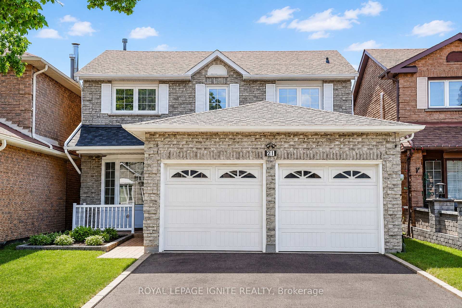 Photo 2 of 21 Halfmoon Square, Scarborough, Highland Creek — HOMEH