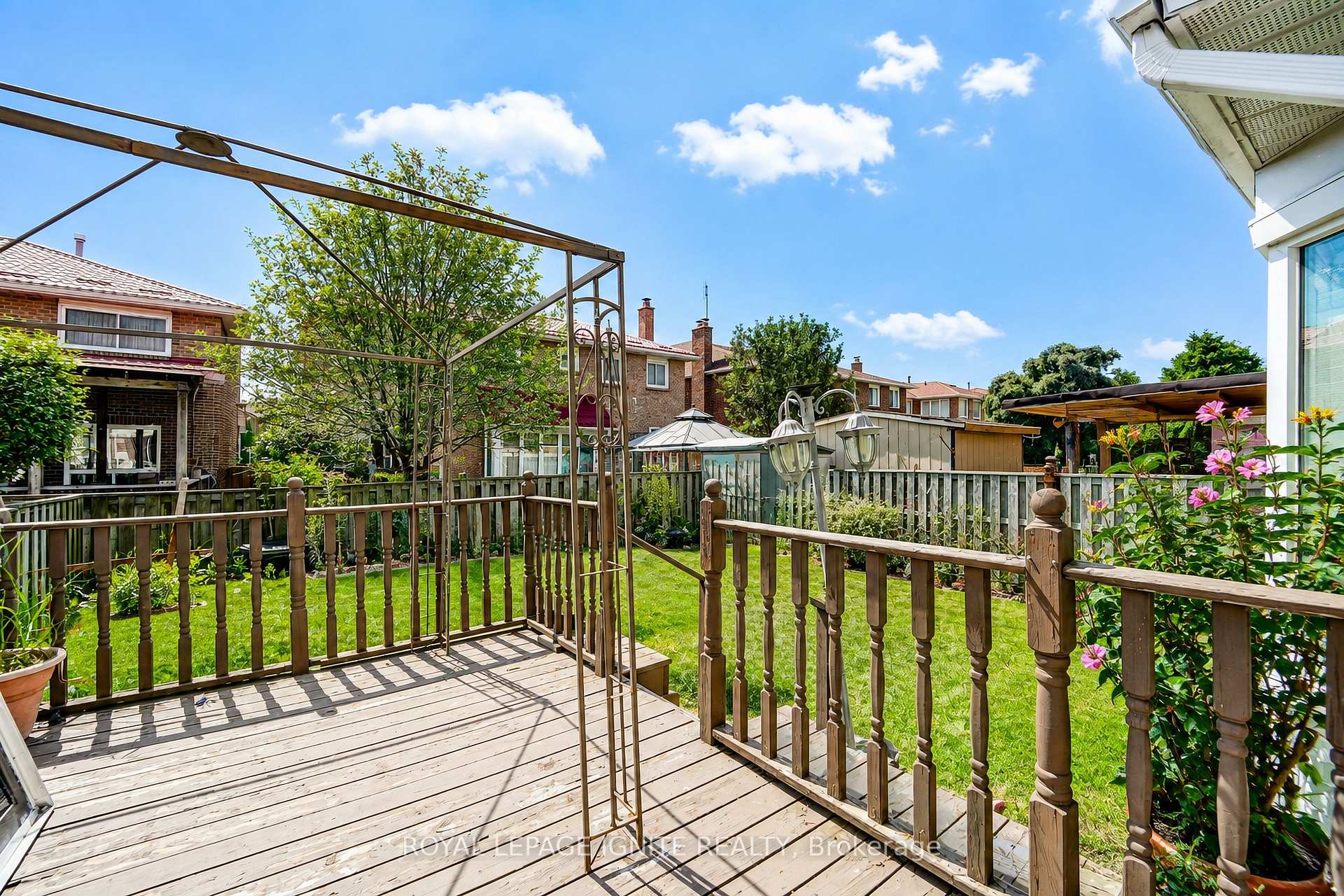 Photo 5 of 21 Halfmoon Square, Scarborough, Highland Creek — HOMEH