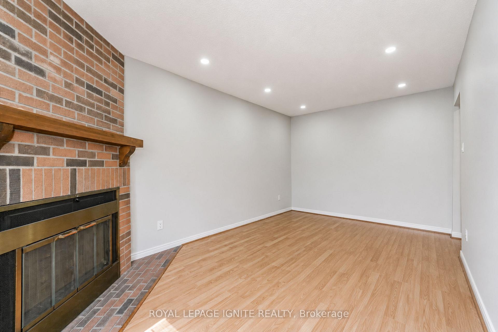 Photo 14 of 21 Halfmoon Square, Scarborough, Highland Creek — HOMEH