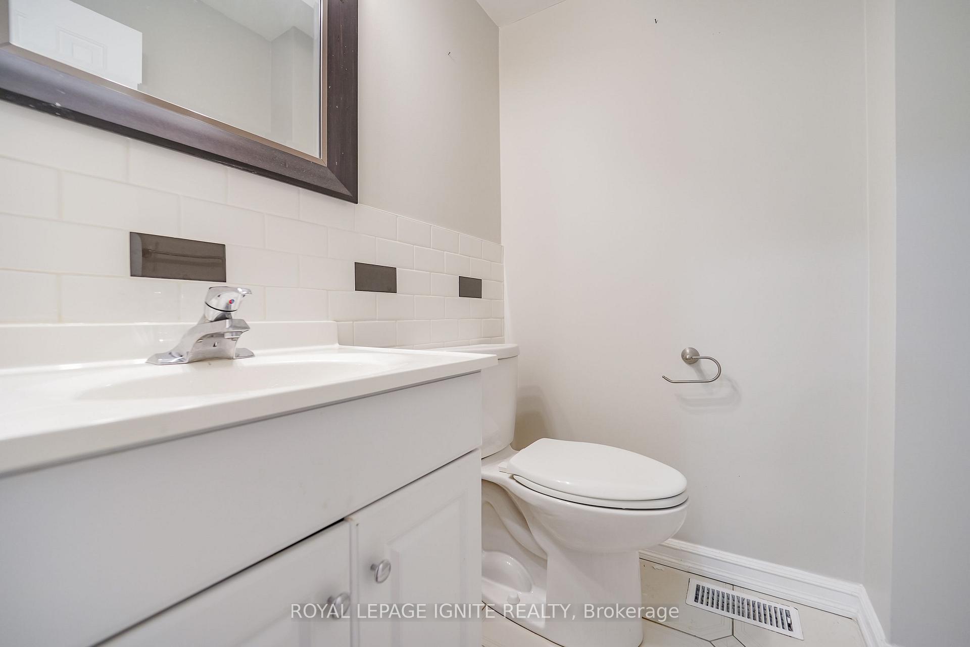 Photo 17 of 21 Halfmoon Square, Scarborough, Highland Creek — HOMEH