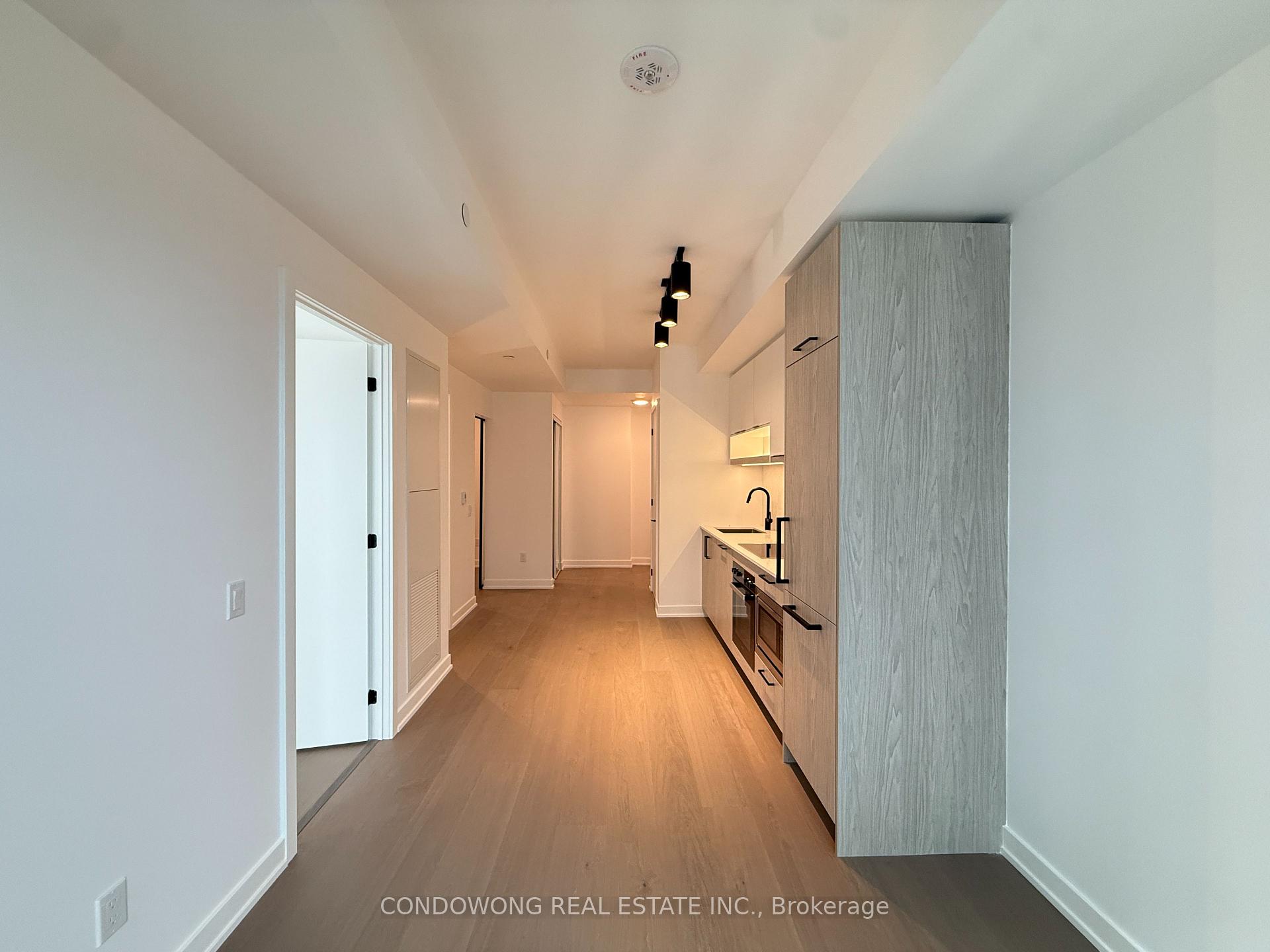 Photo 4 of Unit 2009, 91 Montclair Avenue, Toronto, Forest Hill South — HOMEH