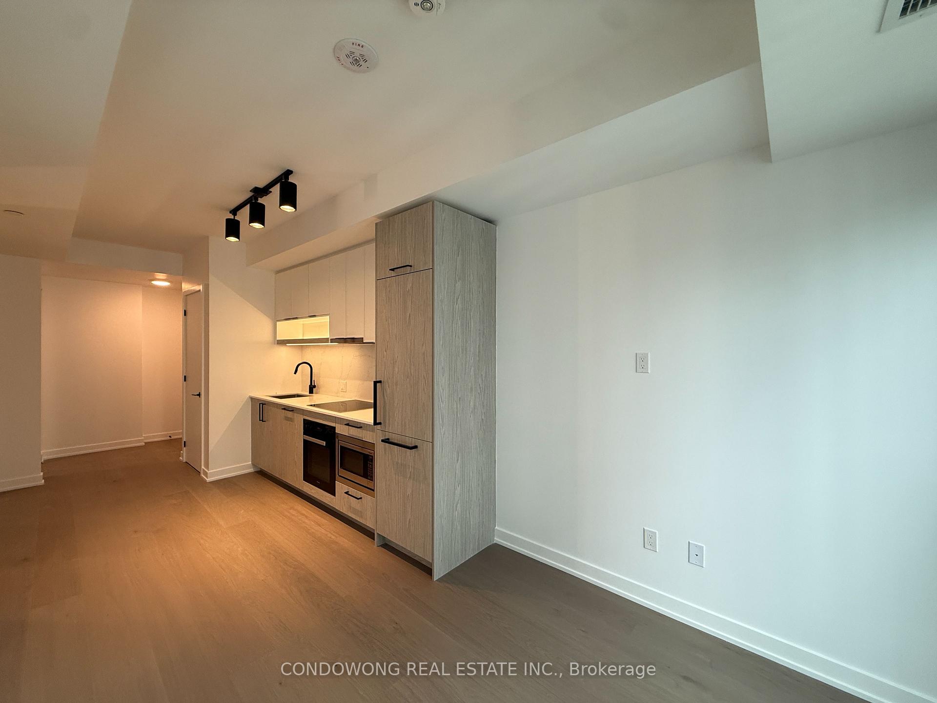 Photo 5 of Unit 2009, 91 Montclair Avenue, Toronto, Forest Hill South — HOMEH
