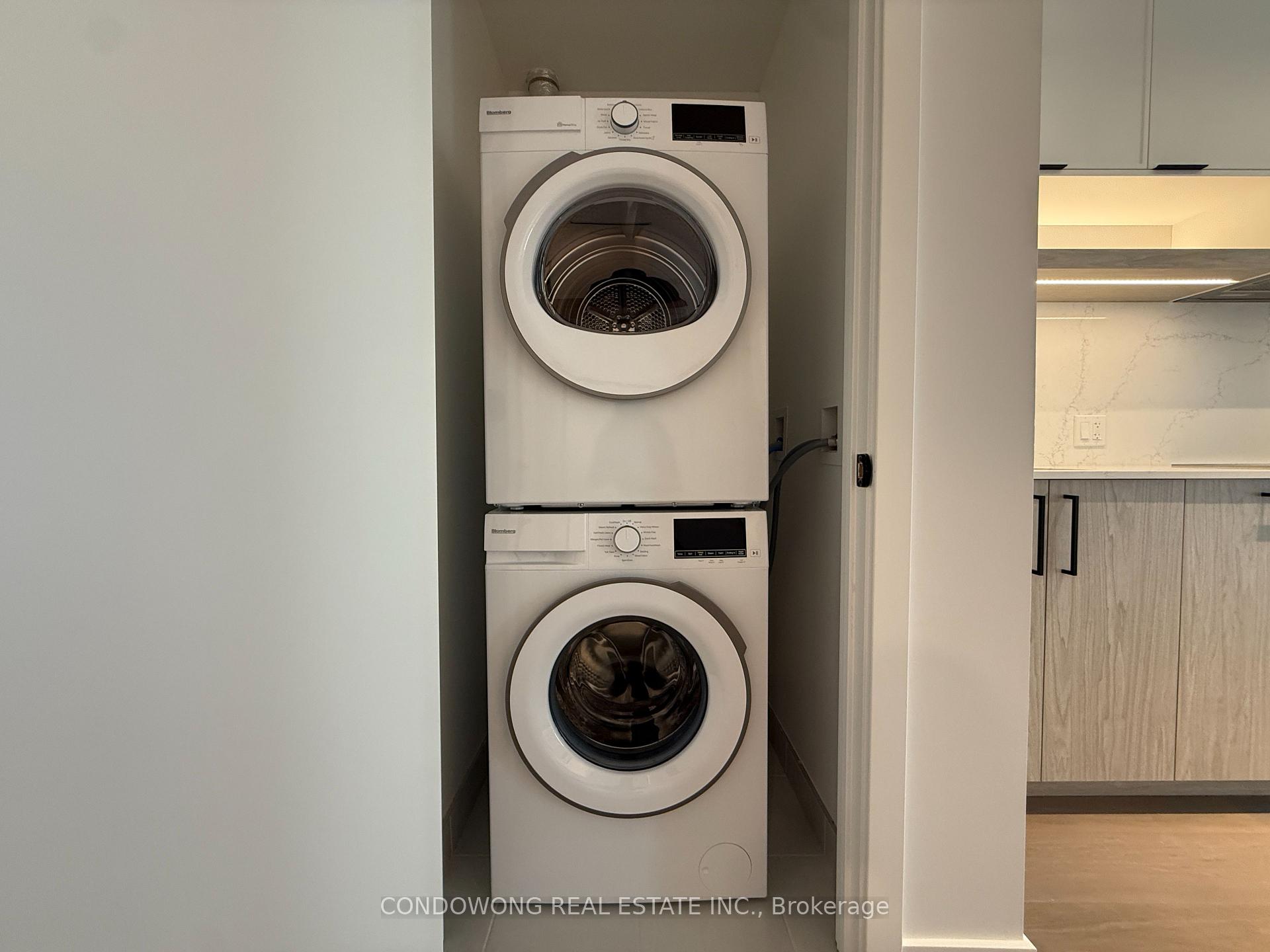 Photo 9 of Unit 2009, 91 Montclair Avenue, Toronto, Forest Hill South — HOMEH