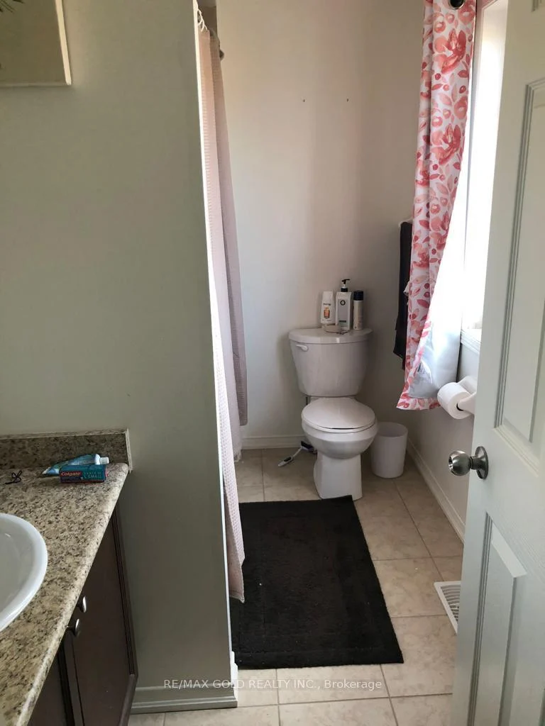 Photo 10 of 40 Loftsmoor Drive, Brampton, Sandringham-Wellington — HOMEH