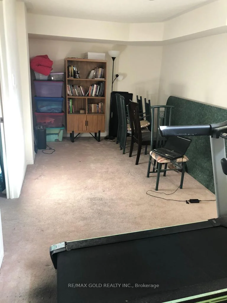 Photo 17 of 40 Loftsmoor Drive, Brampton, Sandringham-Wellington — HOMEH
