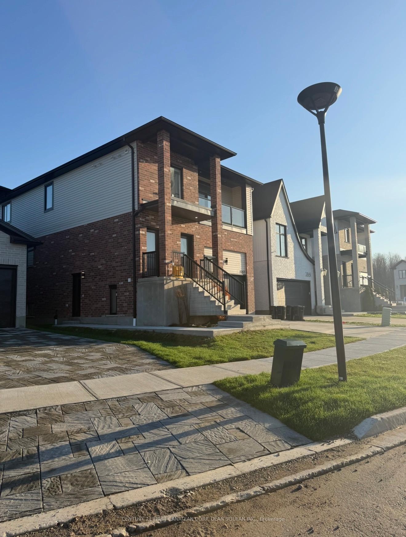 Photo 3 of 3857 Petalpath Way, London, South V — HOMEH