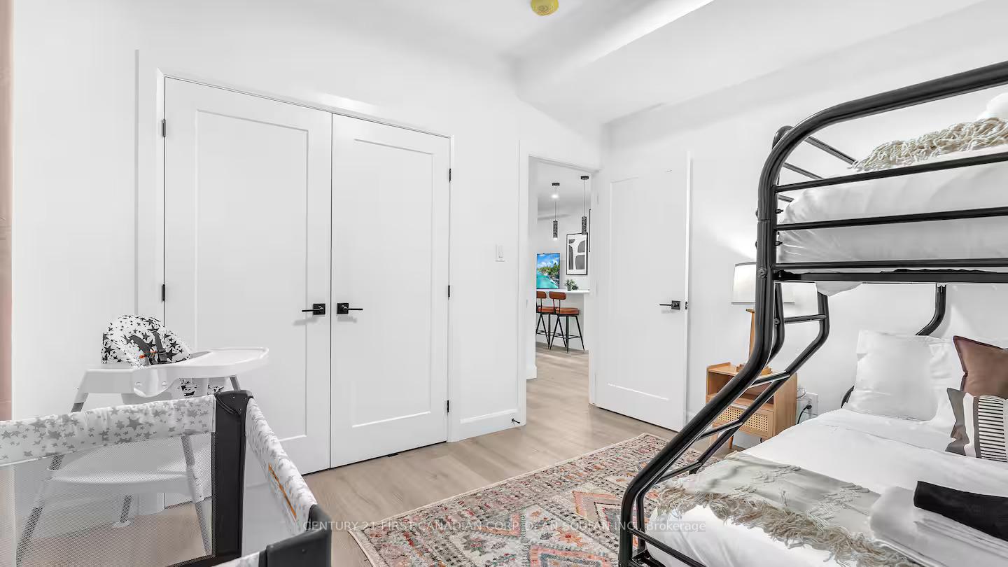 Photo 12 of 3857 Petalpath Way, London, South V — HOMEH