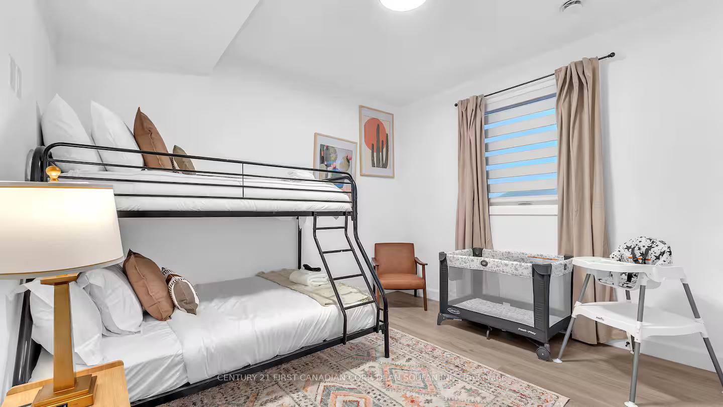 Photo 13 of 3857 Petalpath Way, London, South V — HOMEH