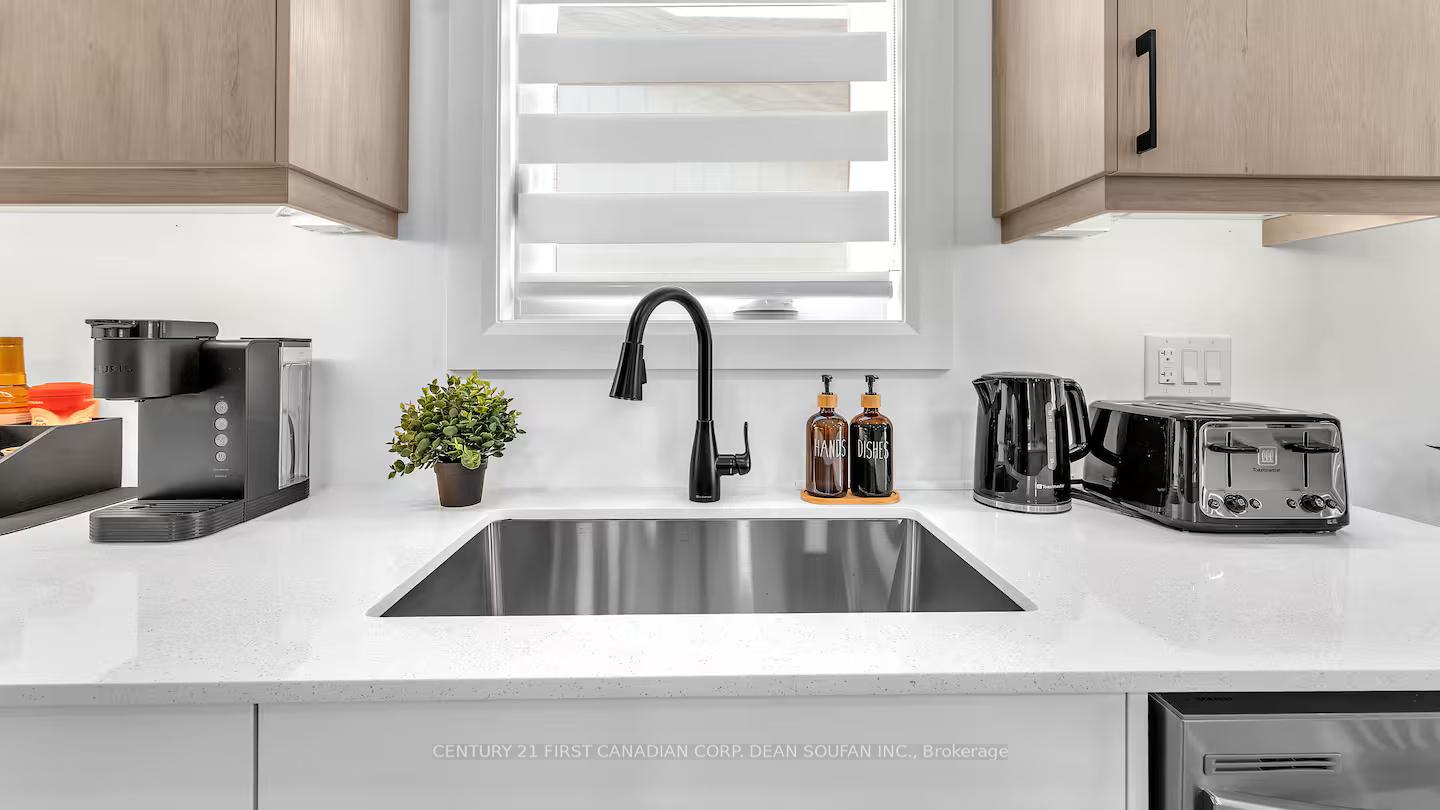 Photo 24 of 3857 Petalpath Way, London, South V — HOMEH