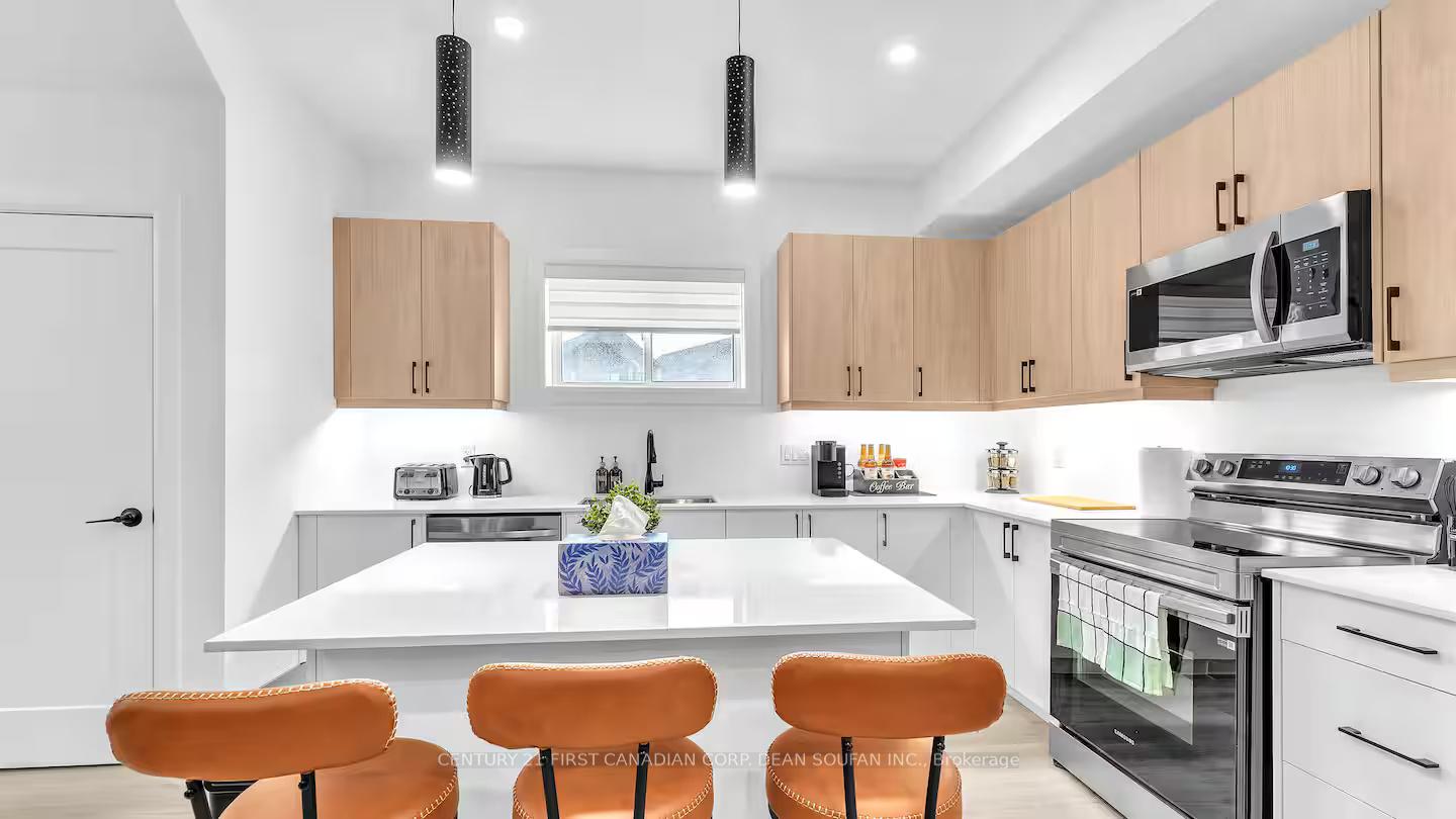 Photo 37 of 3857 Petalpath Way, London, South V — HOMEH