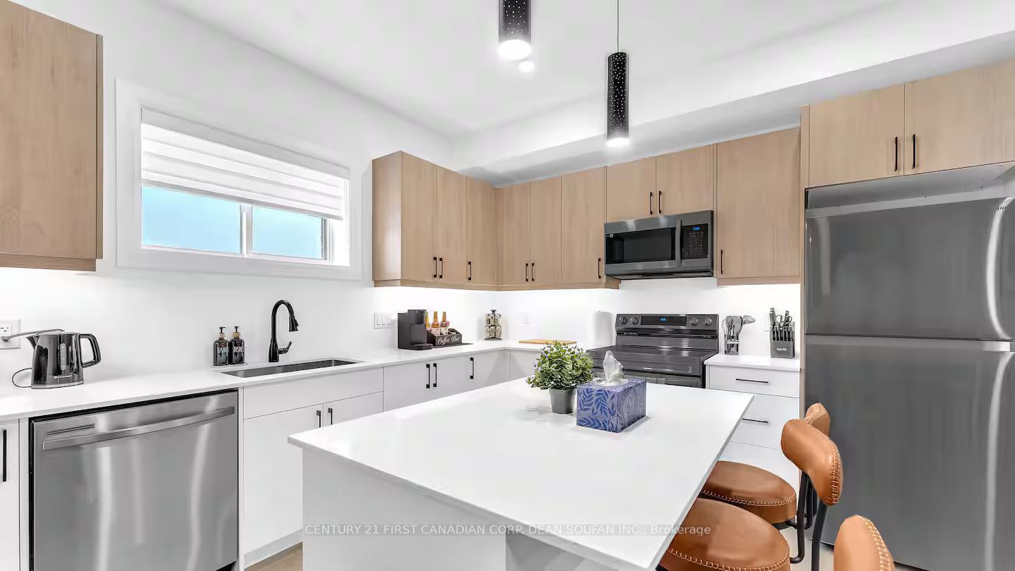 Photo 39 of 3857 Petalpath Way, London, South V — HOMEH