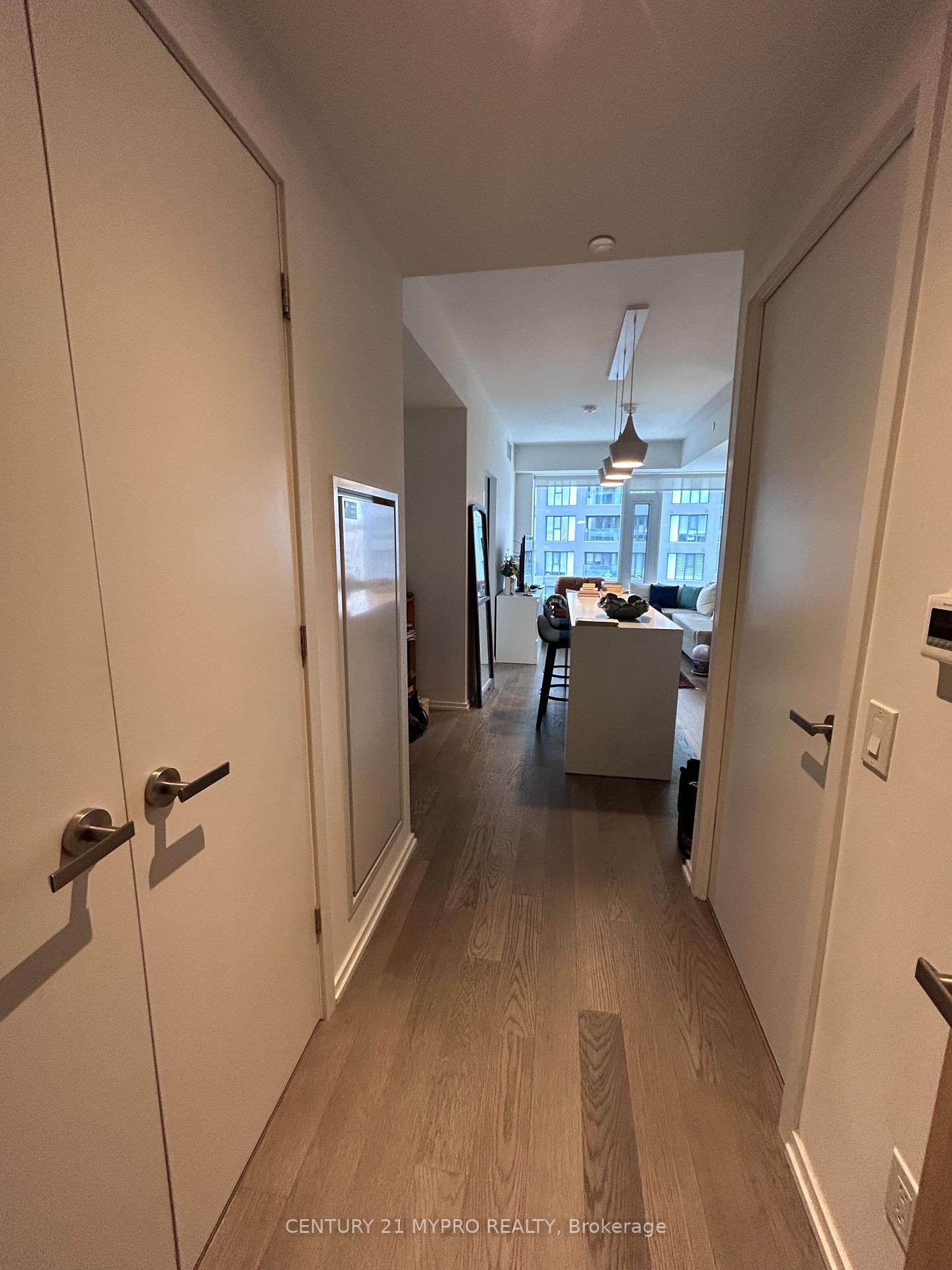 Photo 4 of Unit 1910, 5 Soudan Avenue, Toronto, Mount Pleasant West — HOMEH