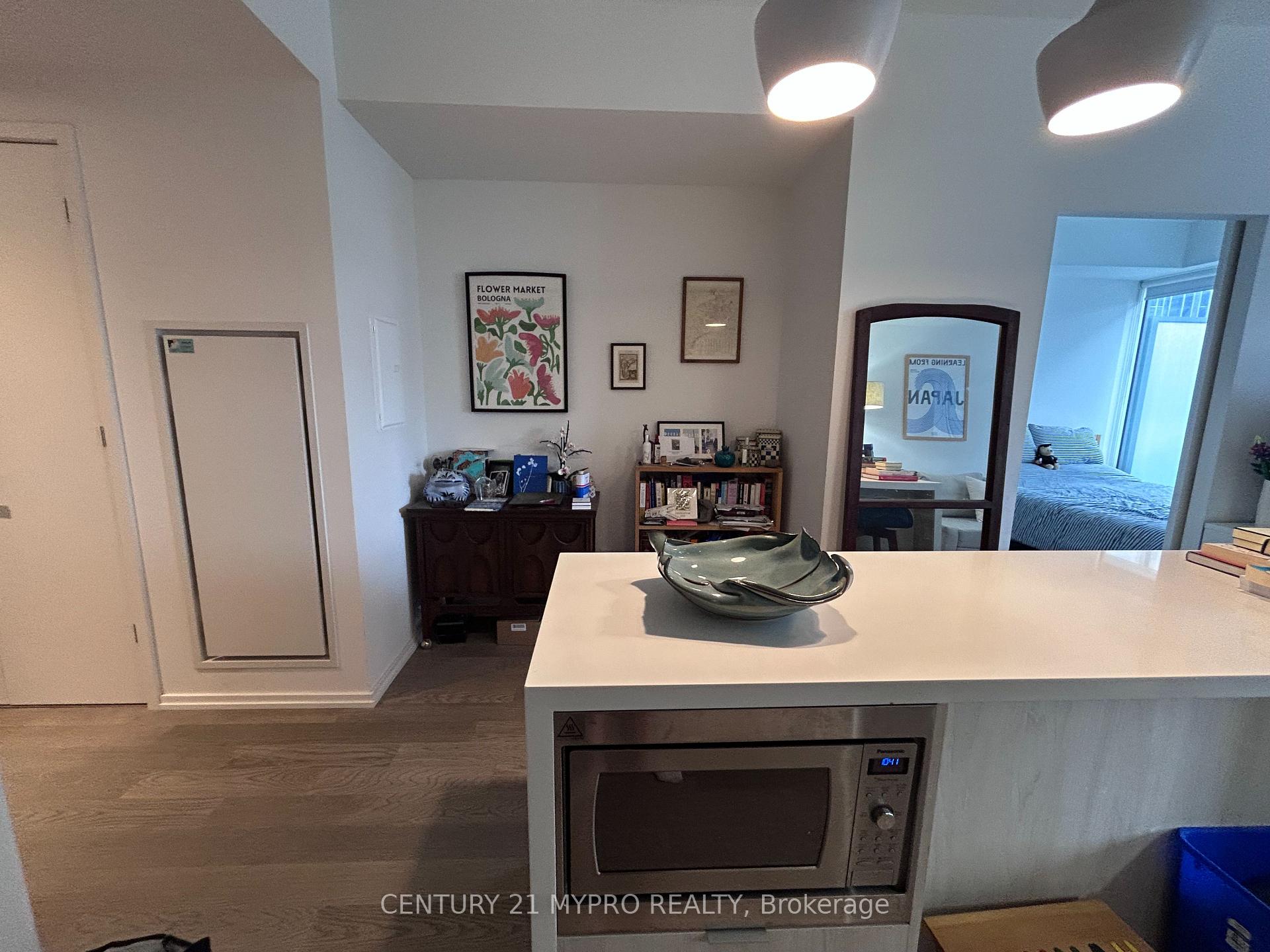 Photo 11 of Unit 1910, 5 Soudan Avenue, Toronto, Mount Pleasant West — HOMEH