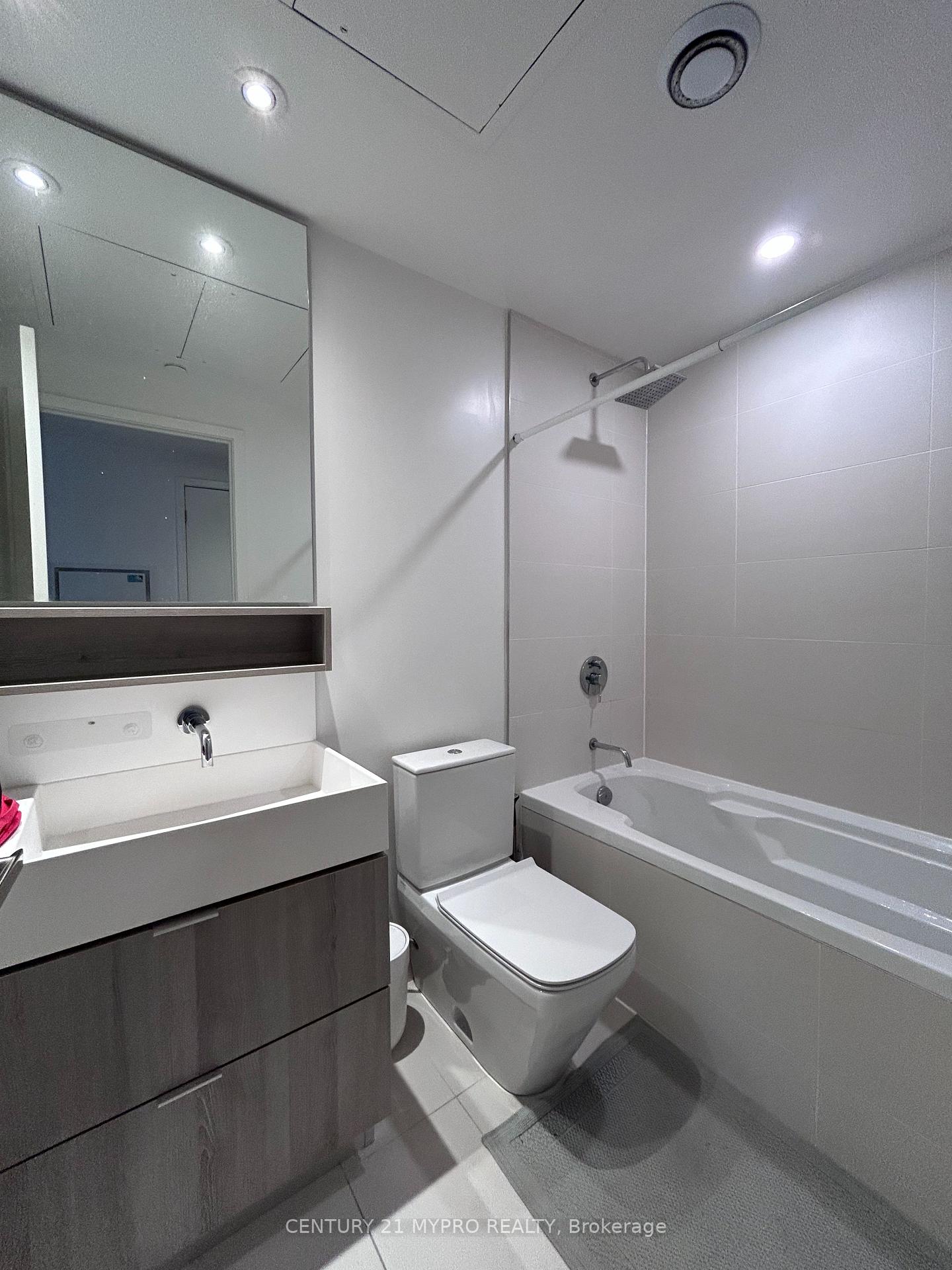 Photo 16 of Unit 1910, 5 Soudan Avenue, Toronto, Mount Pleasant West — HOMEH