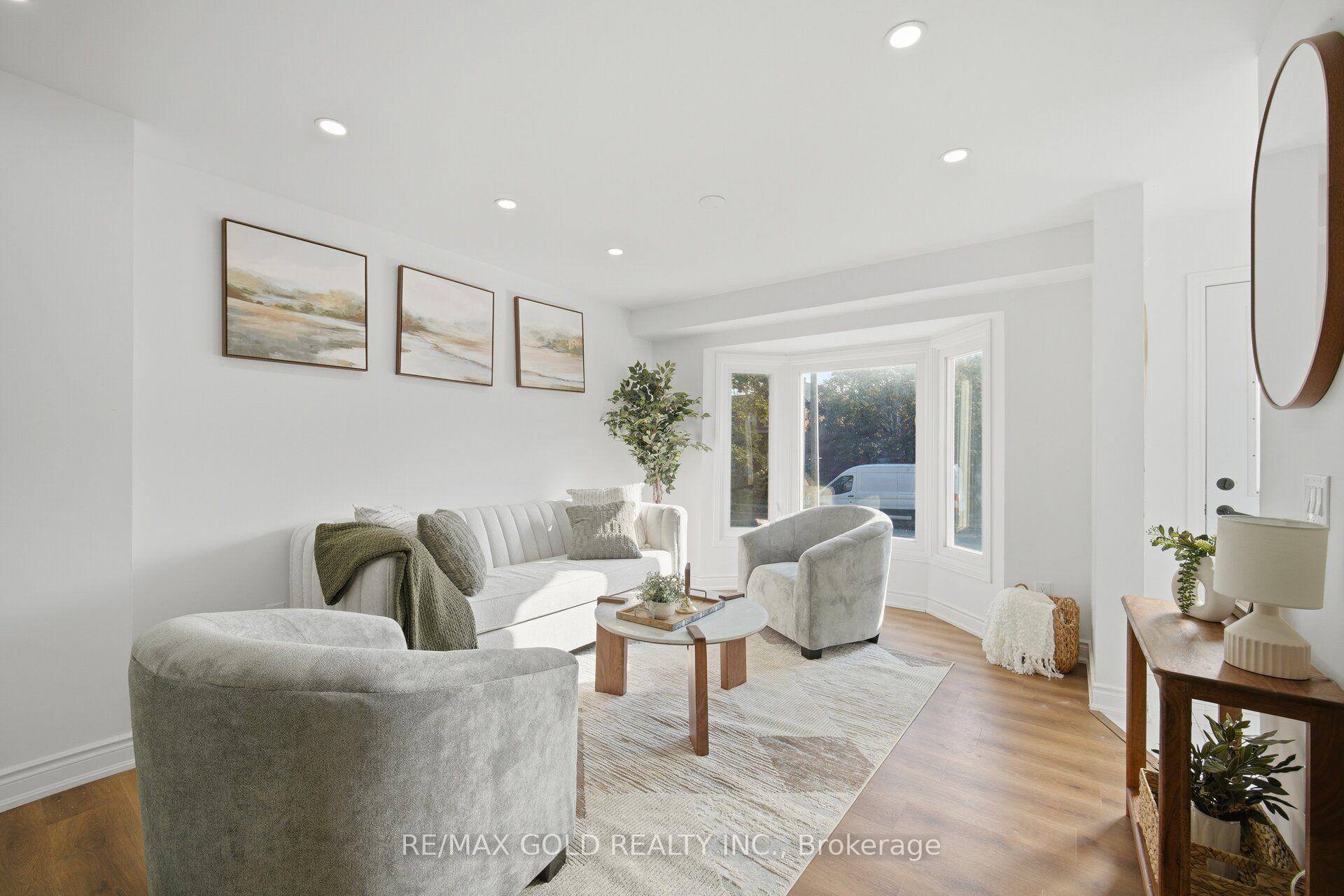 Photo 13 of 29 Fern Valley Crescent, Brampton, Sandringham-Wellington — HOMEH