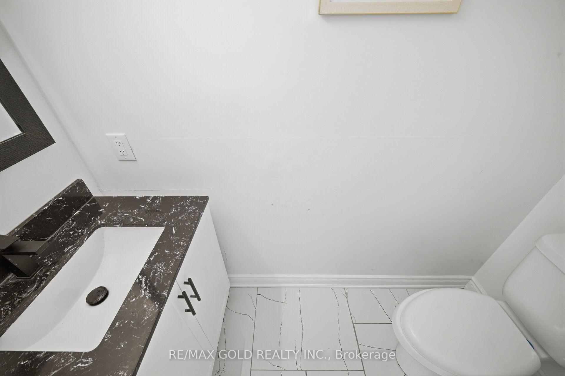 Photo 23 of 29 Fern Valley Crescent, Brampton, Sandringham-Wellington — HOMEH