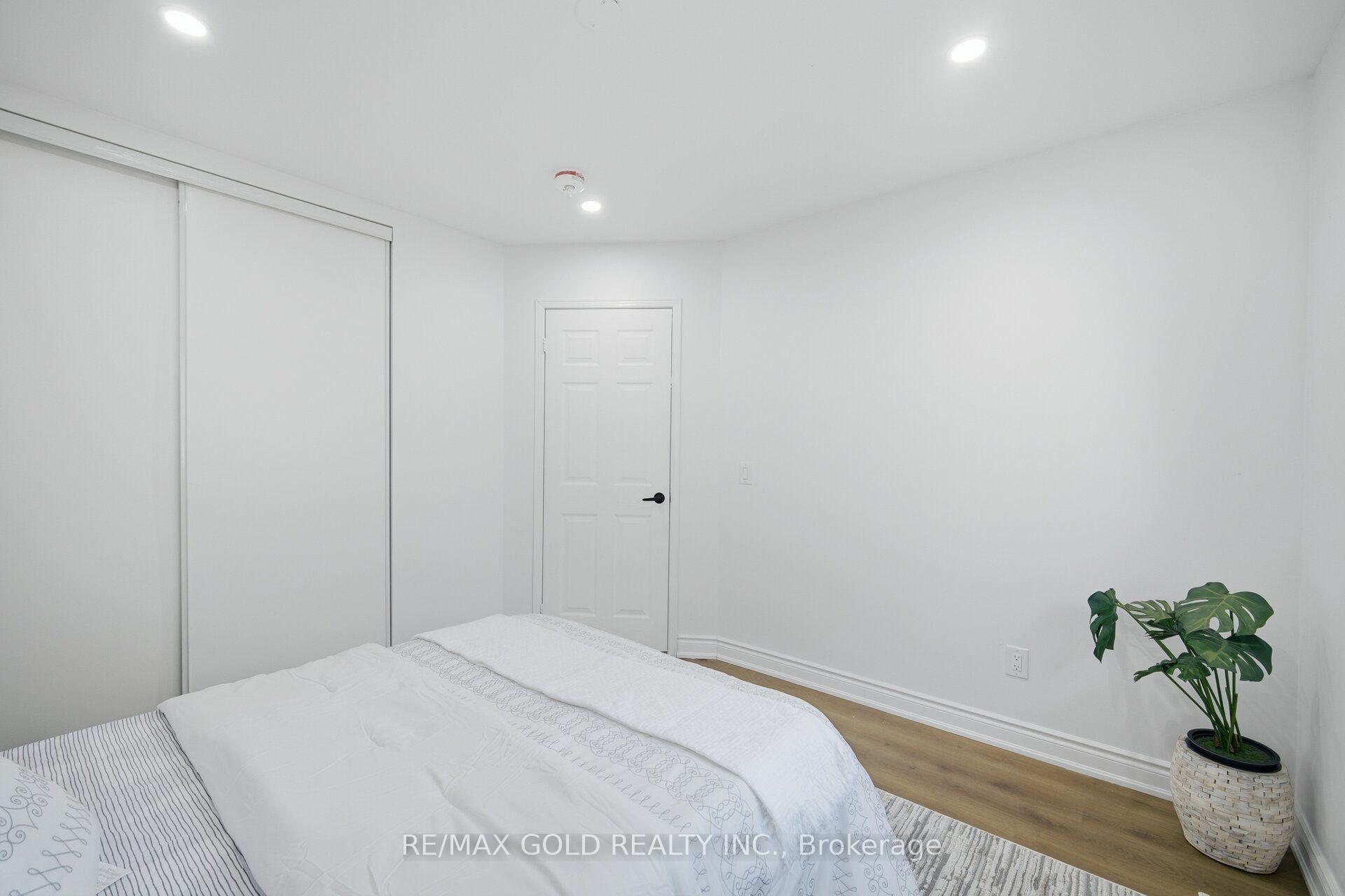 Photo 32 of 29 Fern Valley Crescent, Brampton, Sandringham-Wellington — HOMEH
