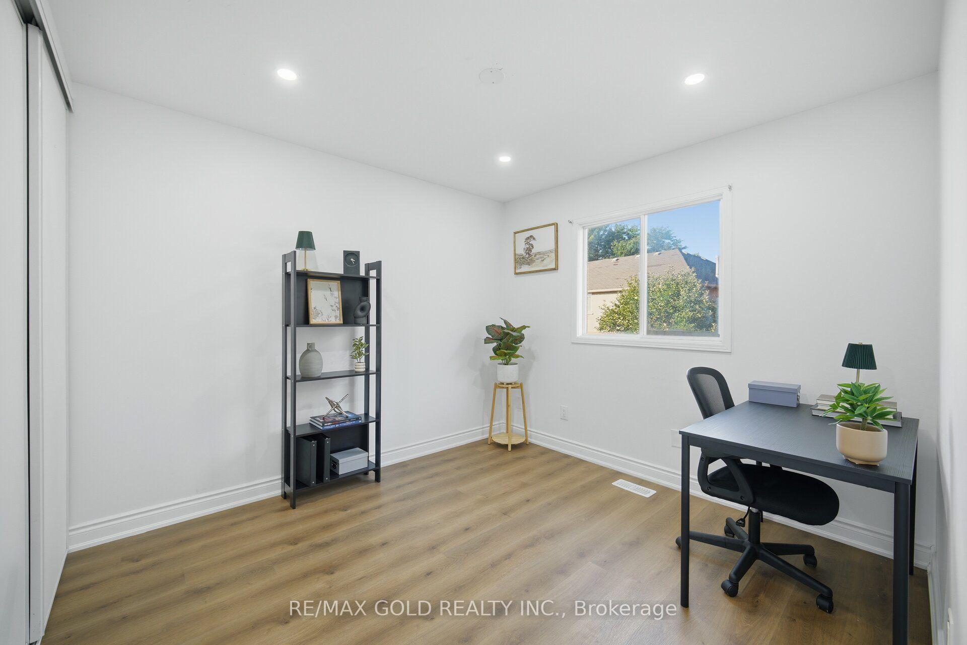Photo 33 of 29 Fern Valley Crescent, Brampton, Sandringham-Wellington — HOMEH