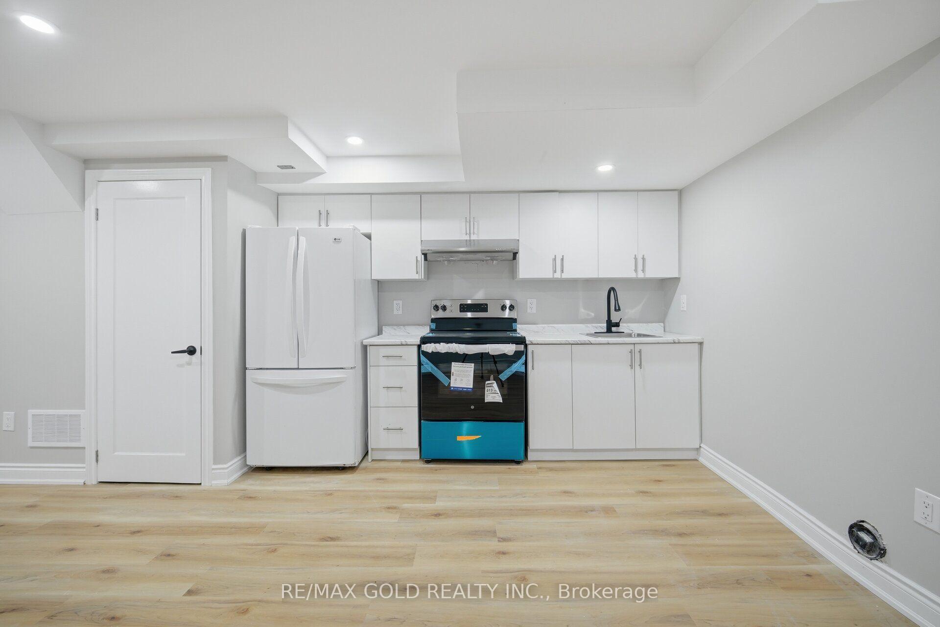 Photo 41 of 29 Fern Valley Crescent, Brampton, Sandringham-Wellington — HOMEH