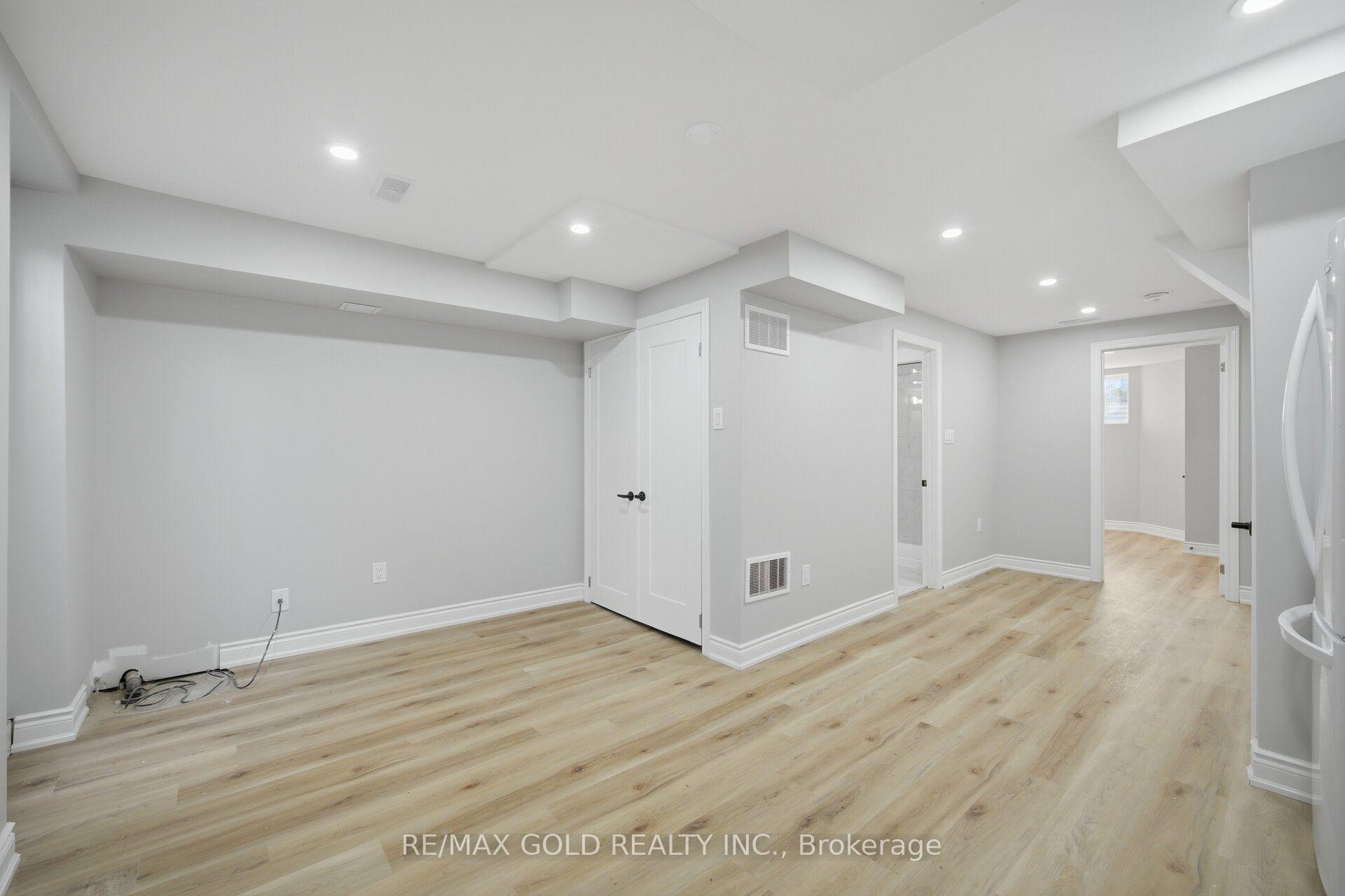 Photo 43 of 29 Fern Valley Crescent, Brampton, Sandringham-Wellington — HOMEH