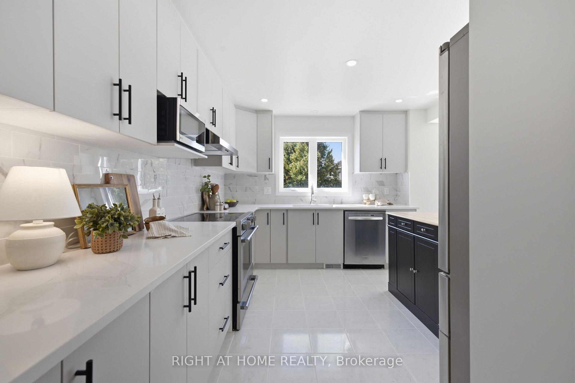 Photo 9 of 34 Cellini Court, Ottawa, Hunt Club Park — HOMEH