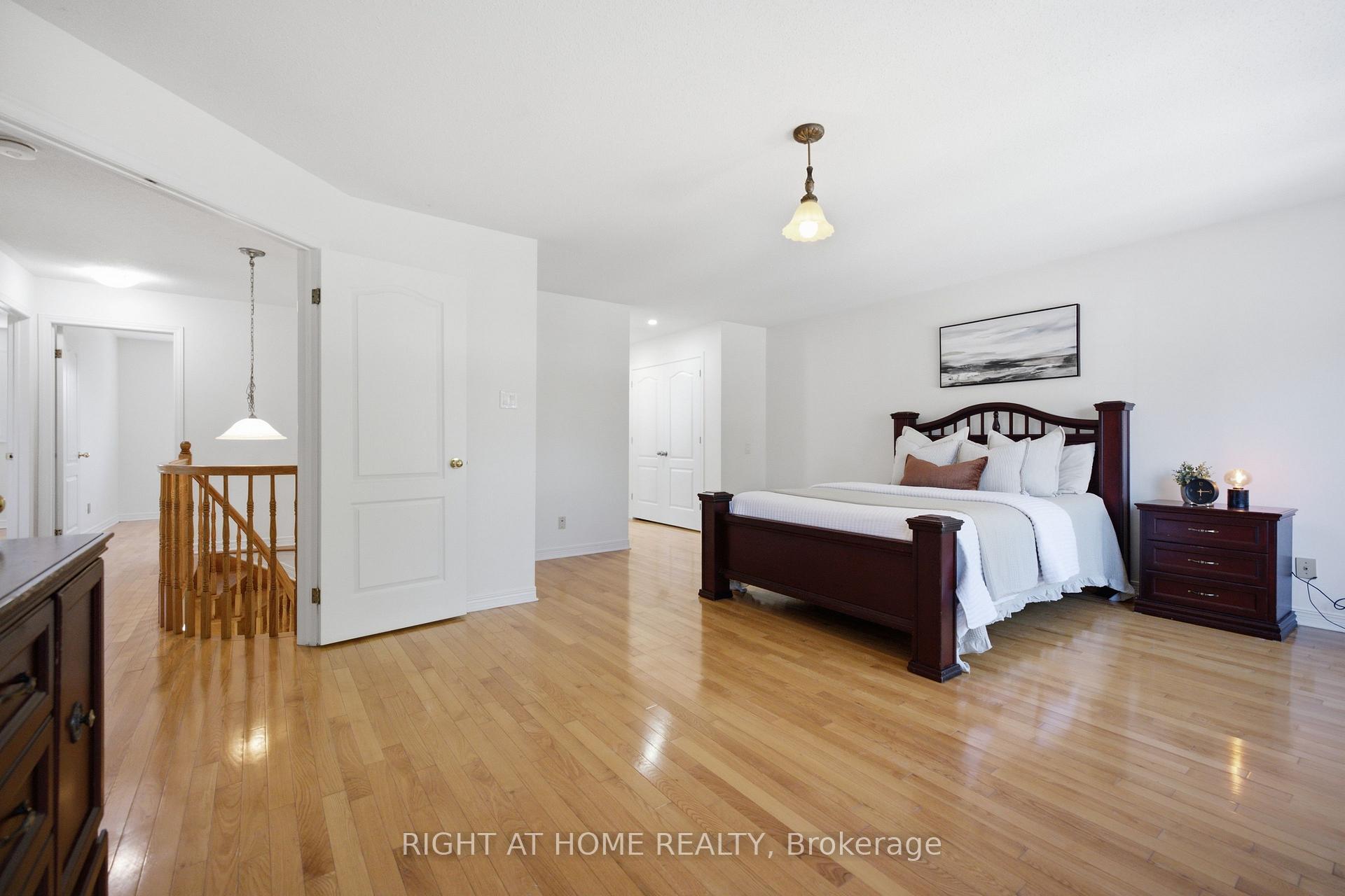 Photo 16 of 34 Cellini Court, Ottawa, Hunt Club Park — HOMEH