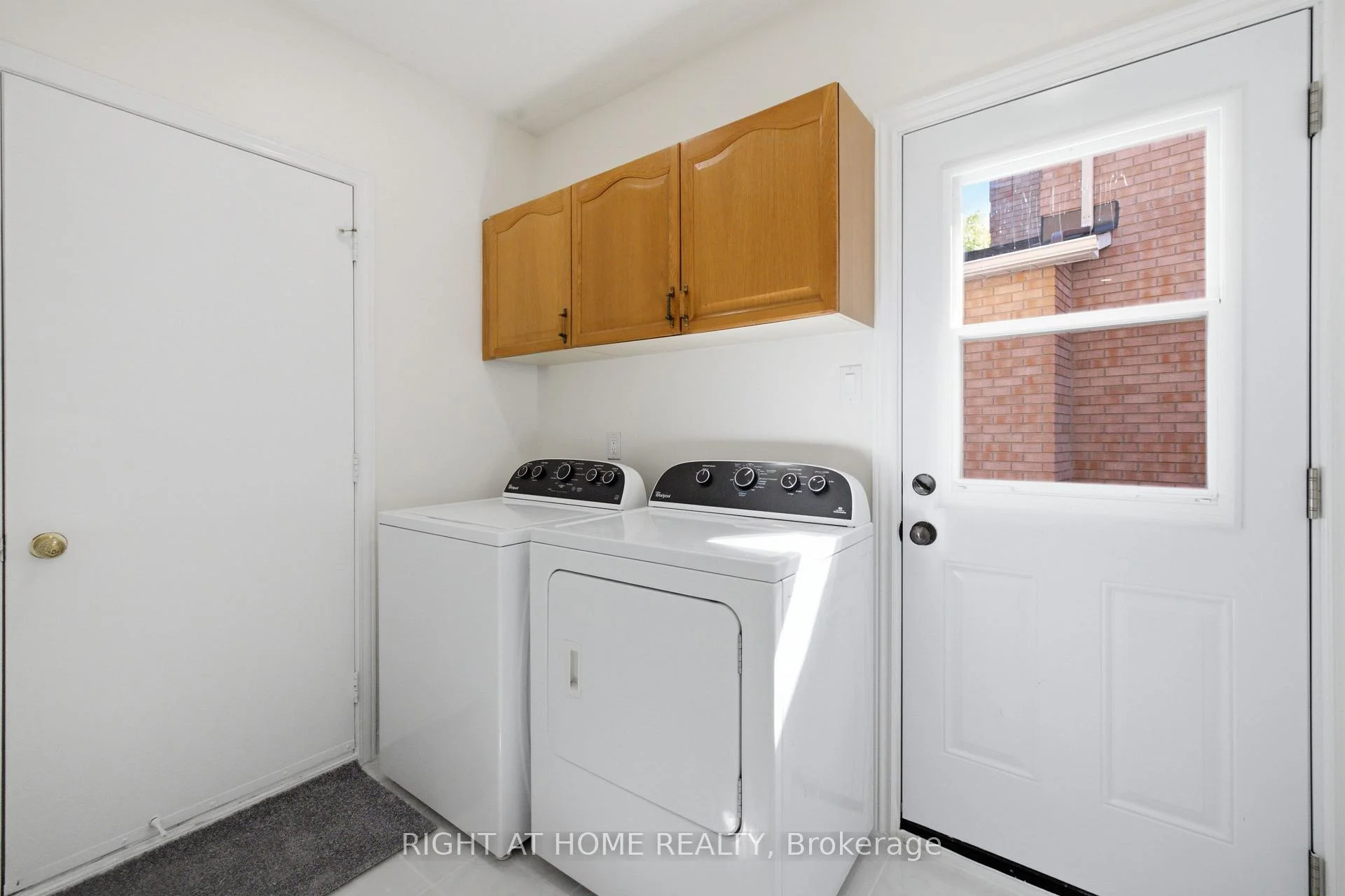 Photo 15 of 34 Cellini Court, Ottawa, Hunt Club Park — HOMEH