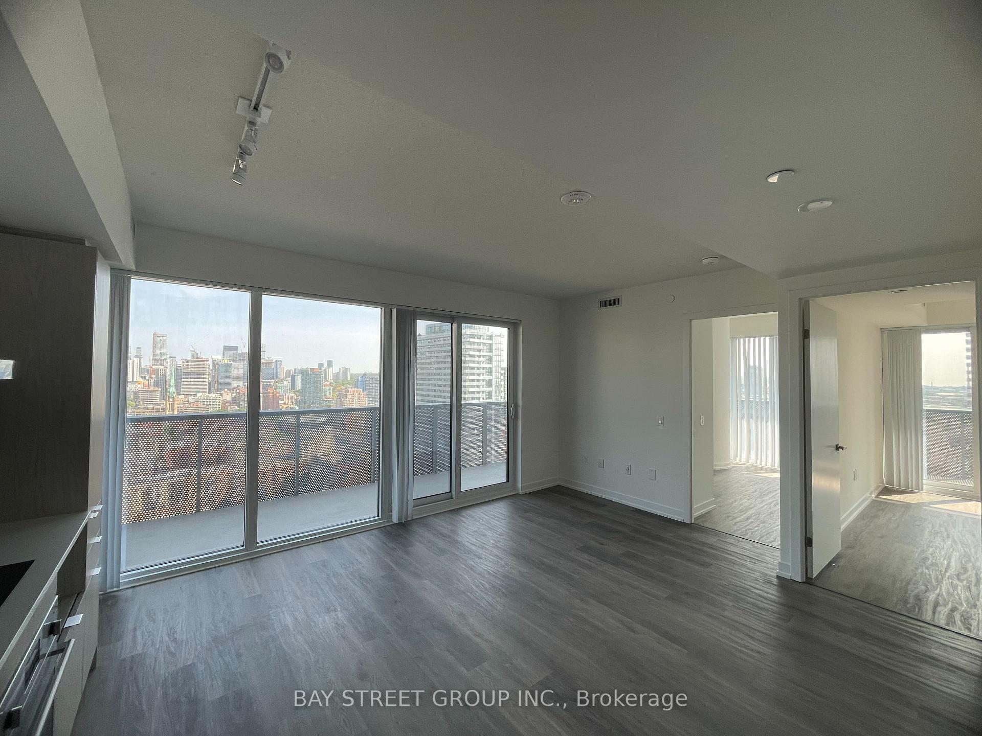 Photo 2 of Unit 2905, 55 Cooper Street, Toronto, Waterfront Communities — HOMEH
