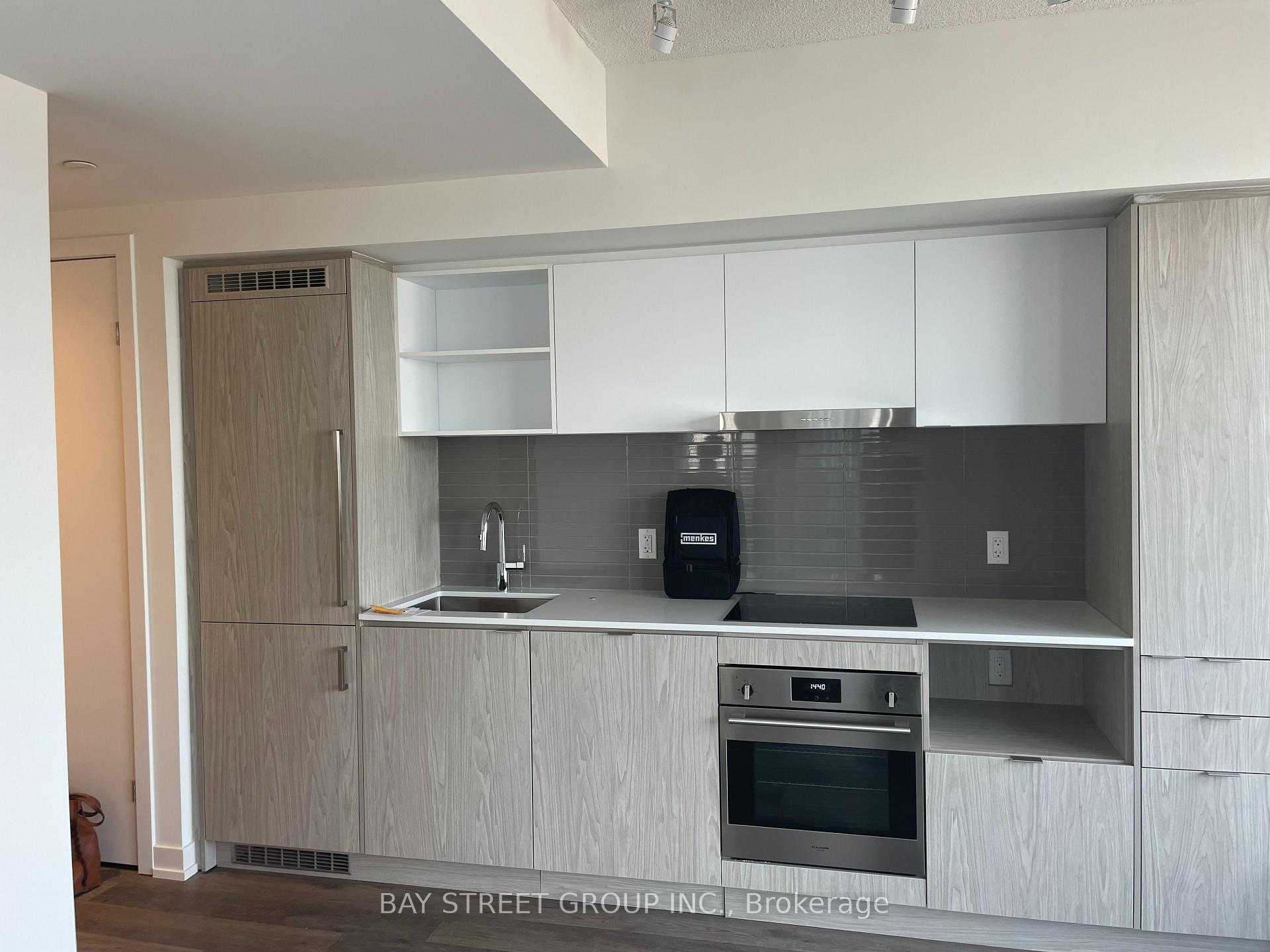 Photo 3 of Unit 2905, 55 Cooper Street, Toronto, Waterfront Communities — HOMEH