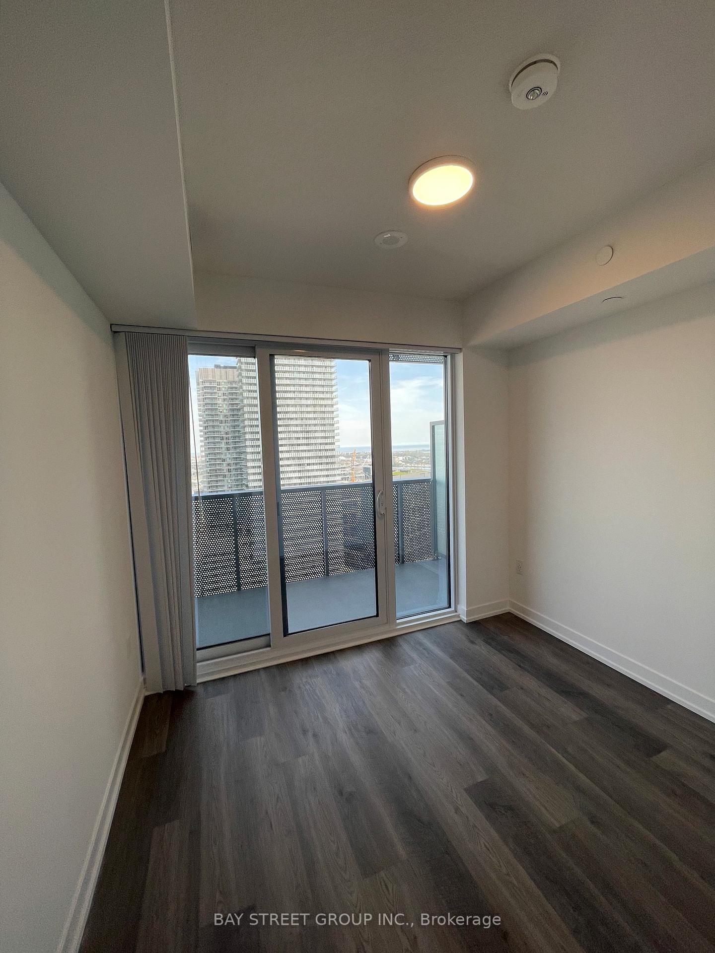 Photo 4 of Unit 2905, 55 Cooper Street, Toronto, Waterfront Communities — HOMEH