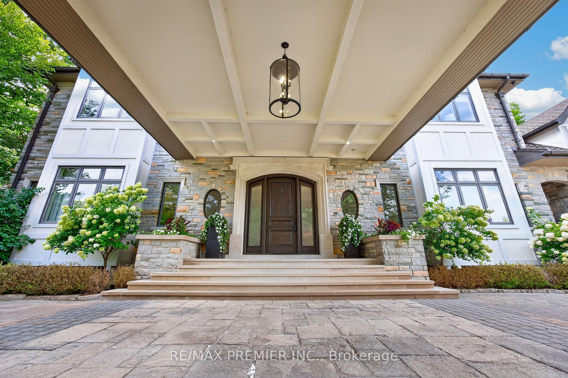 Photo 3 of 40 Golf Avenue, Vaughan, East Woodbridge — HOMEH