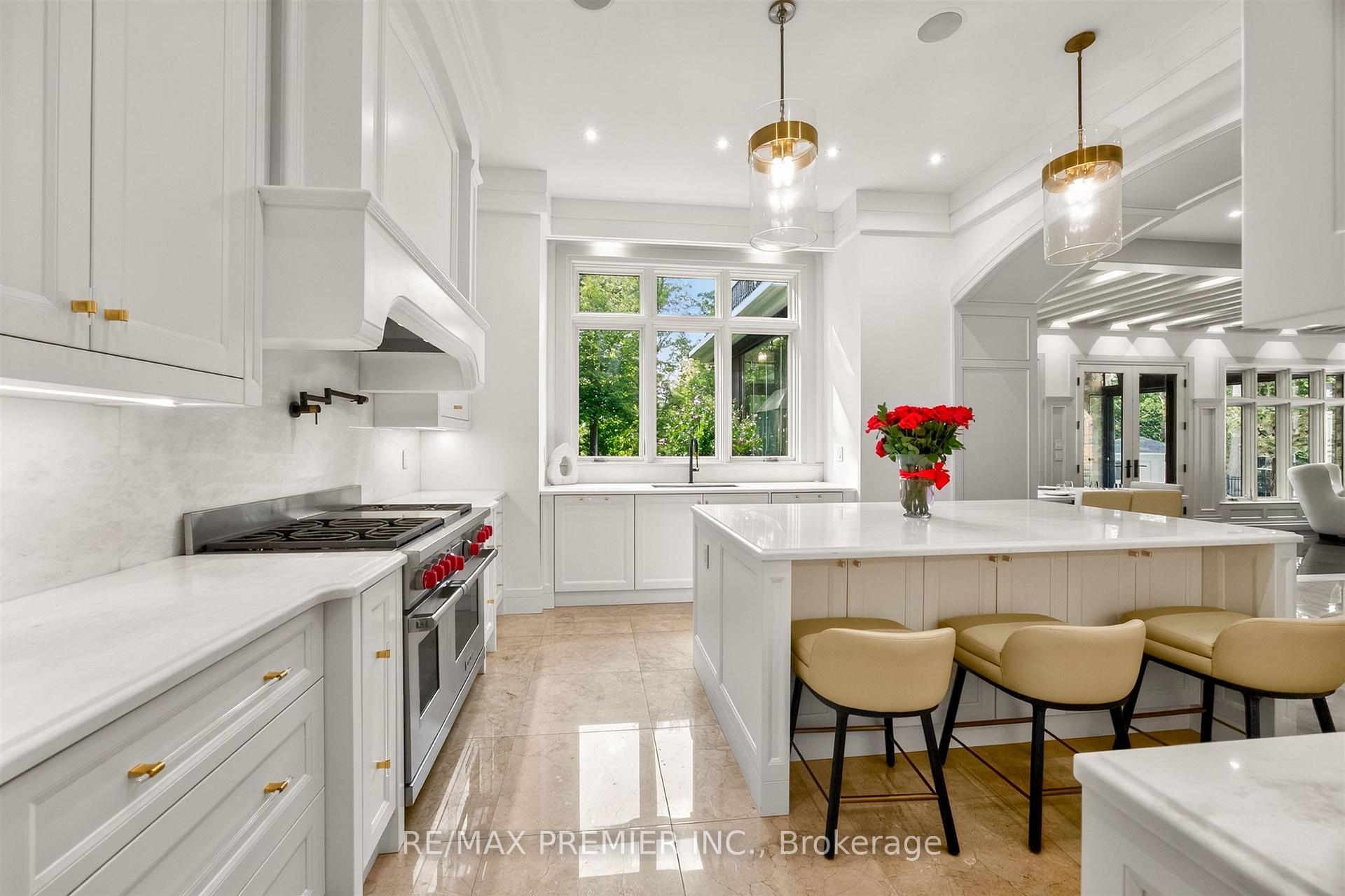Photo 8 of 40 Golf Avenue, Vaughan, East Woodbridge — HOMEH